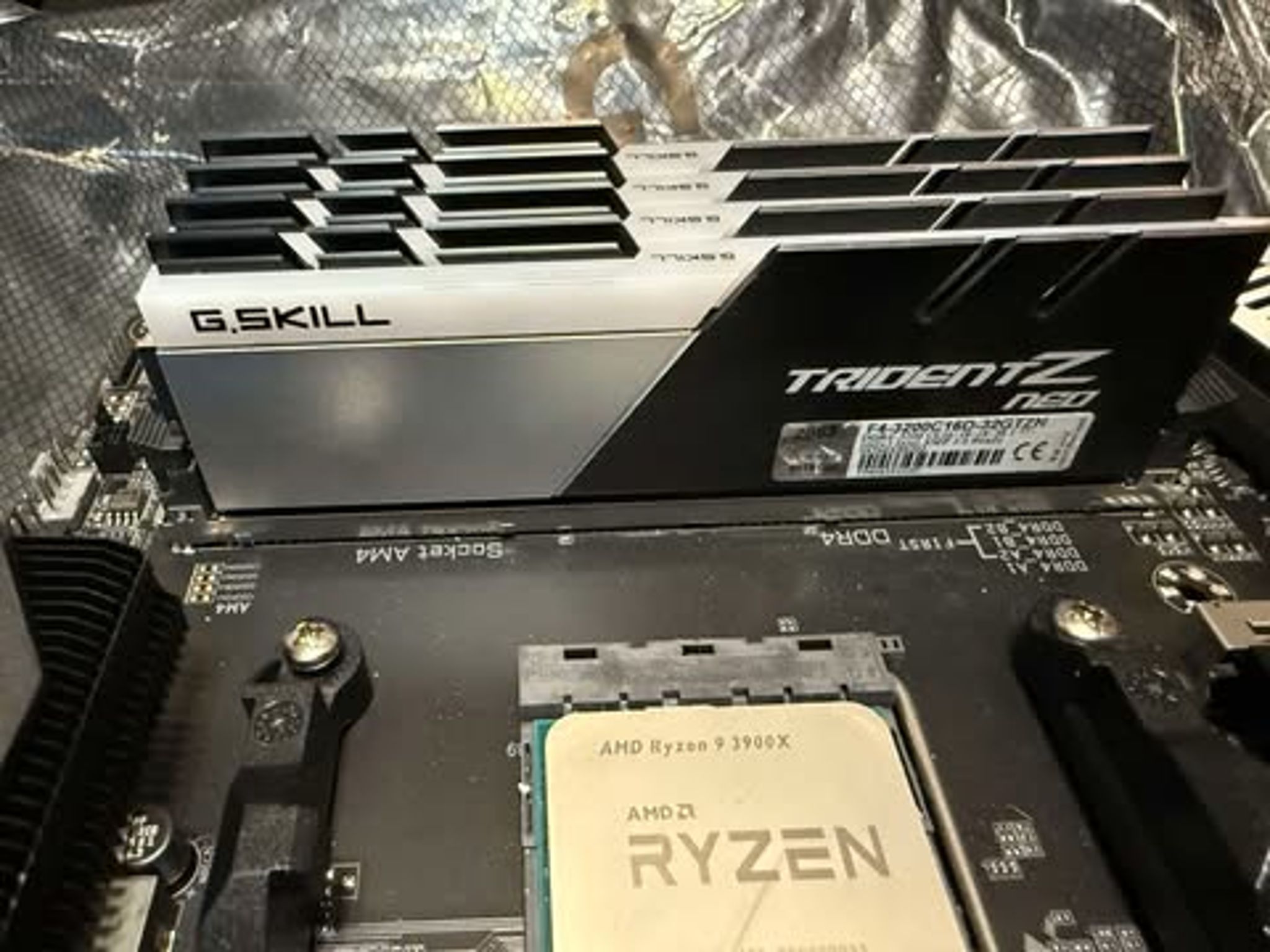 AMD 3900X with Gigabyte X570 Motherboard and 64GB Ram