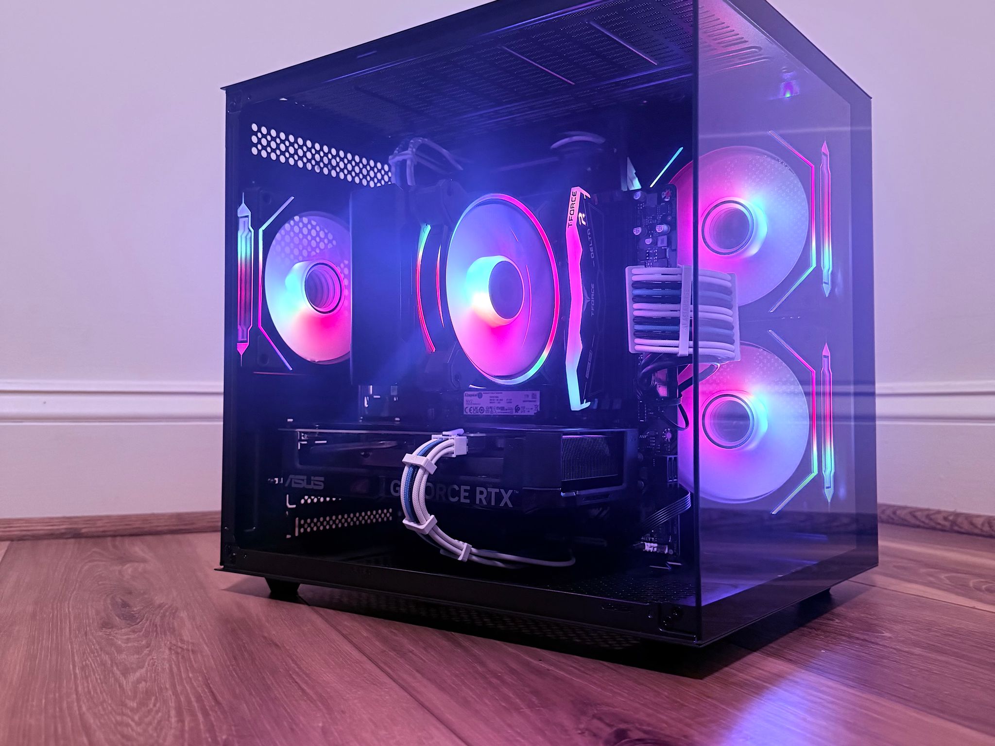 ⚫️"Prism Void"⚫️| 1080/1440p Gaming | Ryzen 7 9700X | RTX 4060 Ti | 16B DDR5 | 1tb Storage