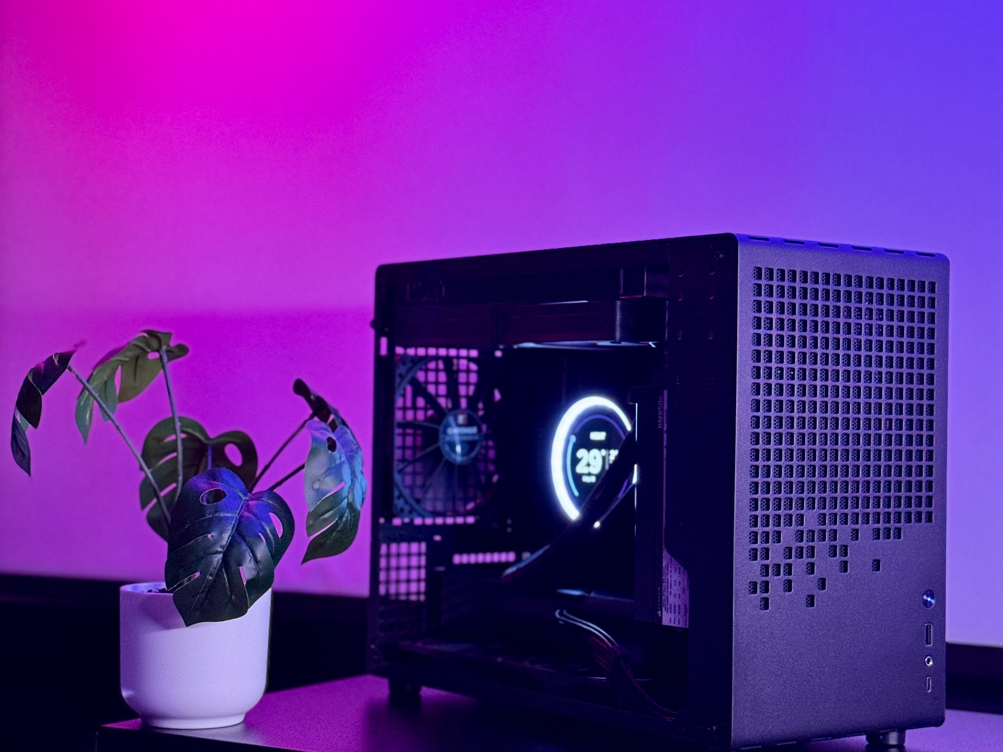 Gaming PC NVIDIA RTX 5070 FOUNDERS EDITION, RYZEN 9600X, 32GB RAM, 1TB NVMe SSD