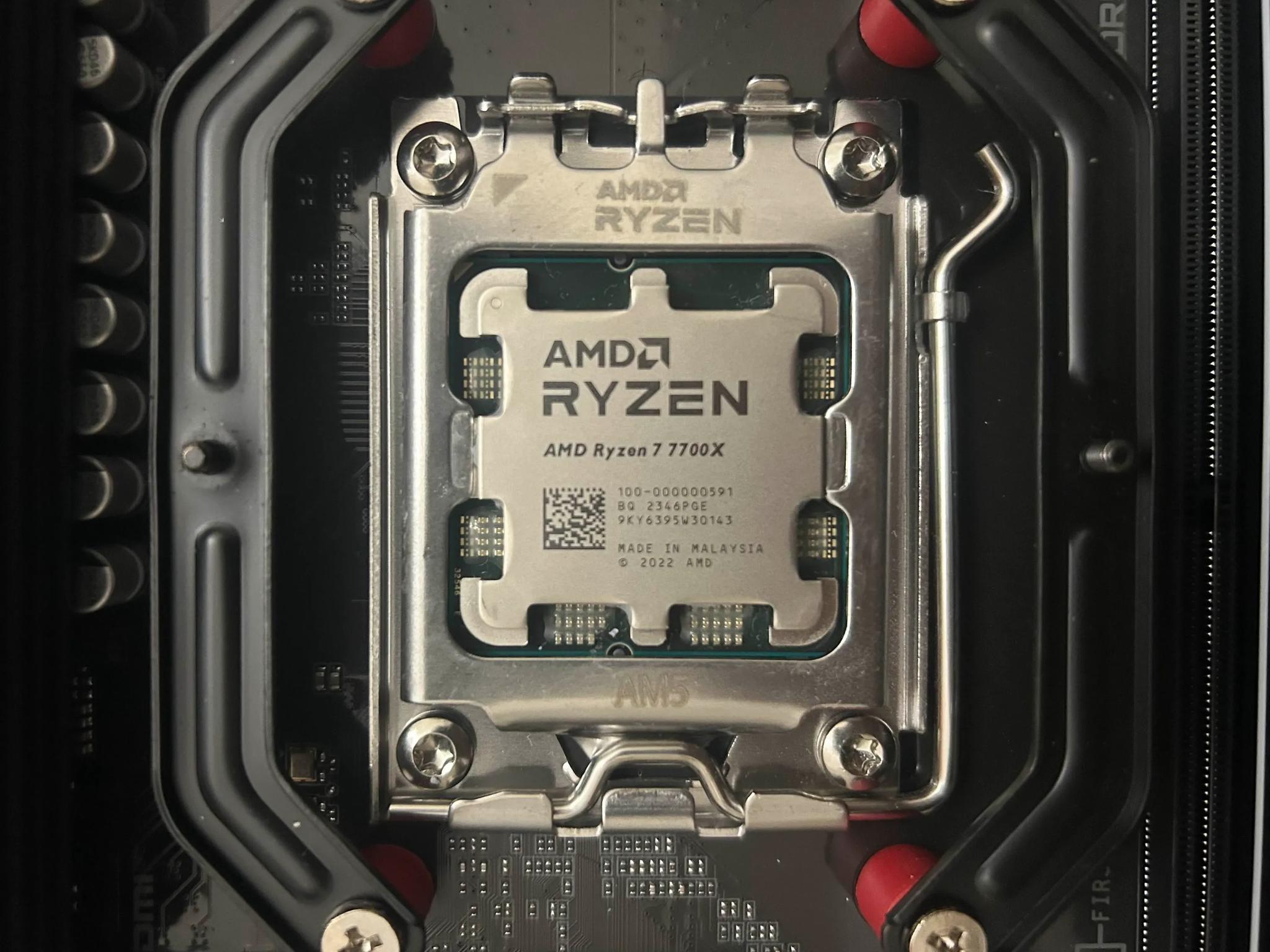 Ryzen 7 7700X | Gigabyte B650 Gaming X AX V2 | 32GB DDR5 6000