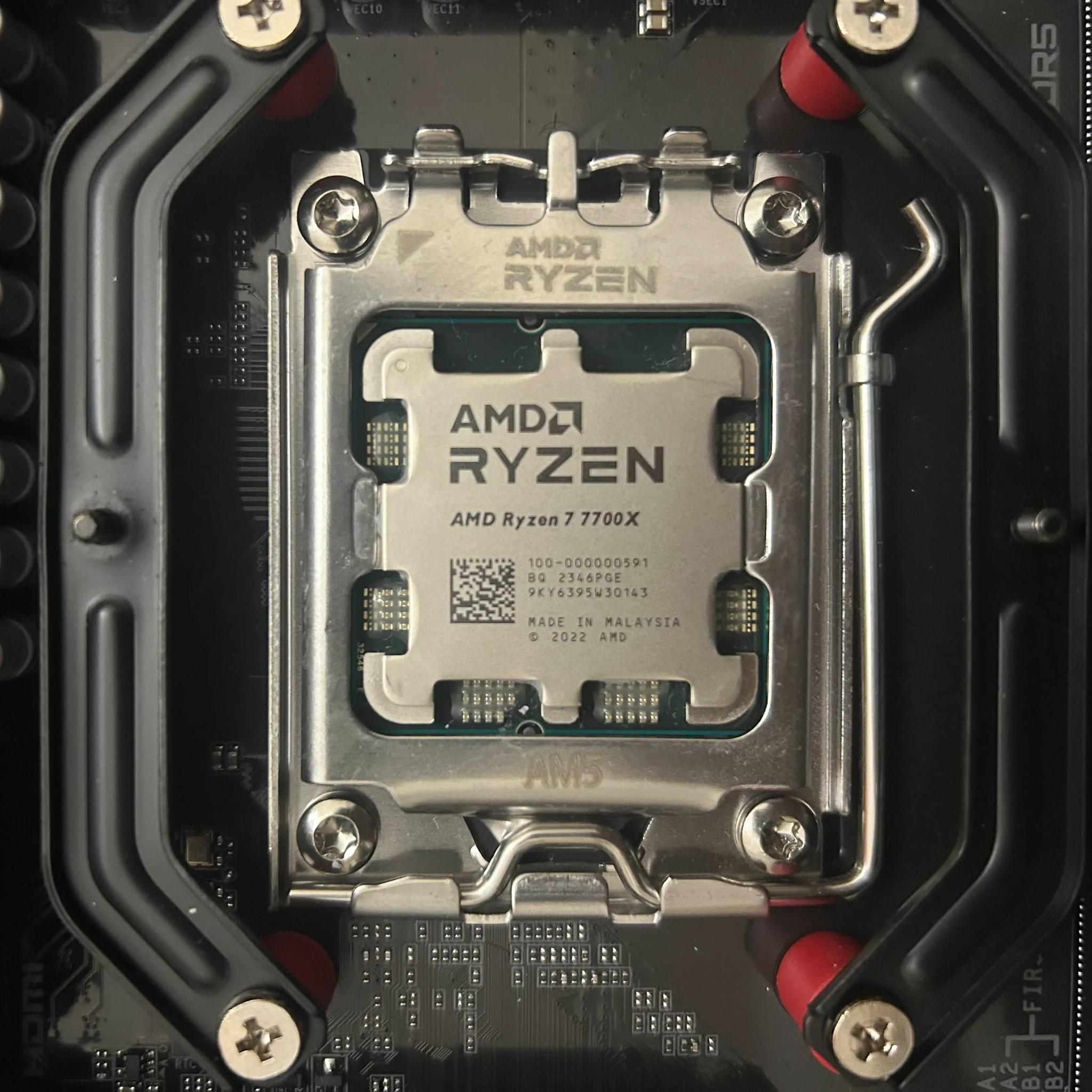 Ryzen 7 7700X | Gigabyte B650 Gaming X AX V2 | 32GB DDR5 6000