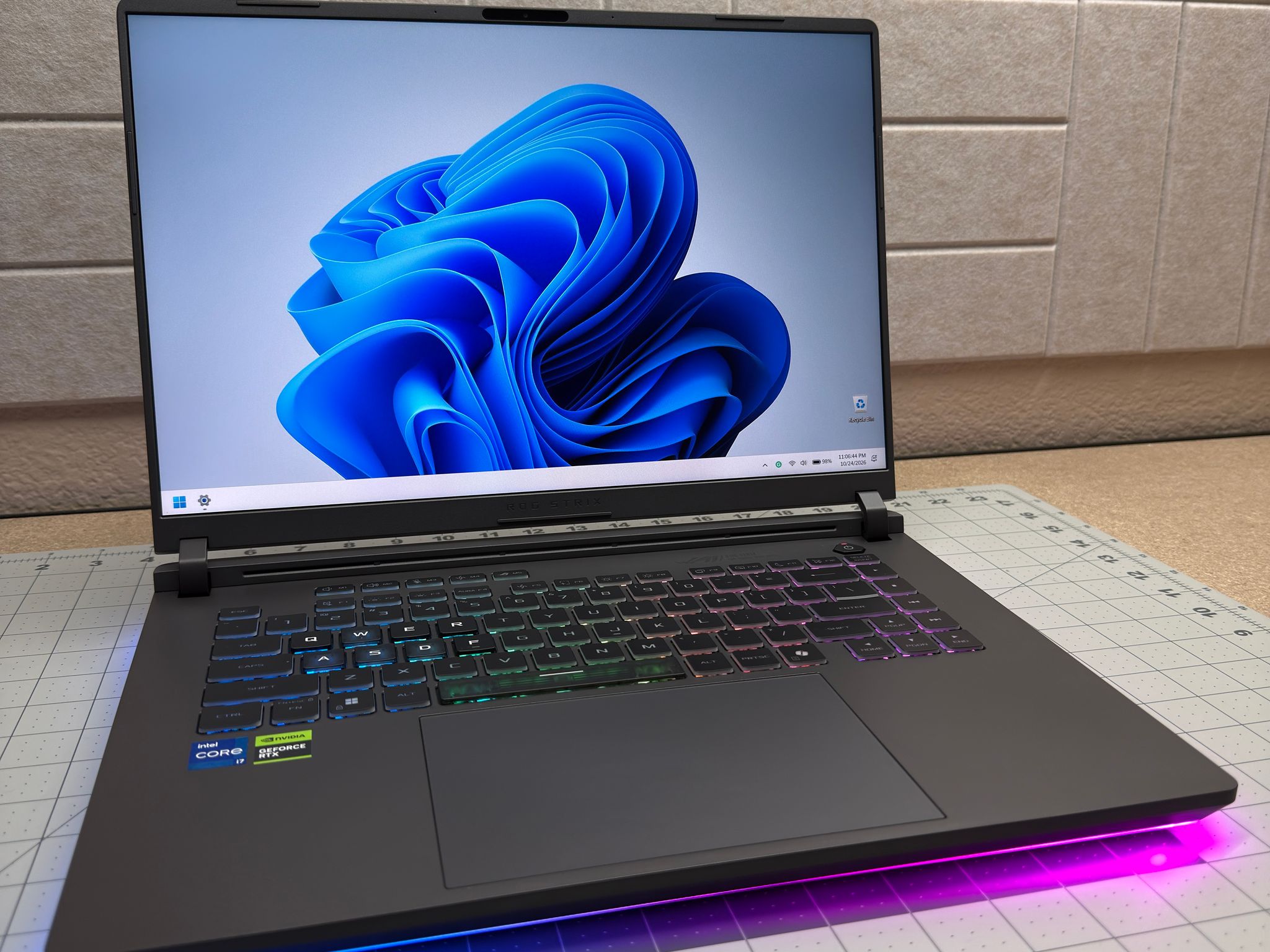 ASUS ROG STRIX G16 Gaming Laptop • RTX 4060 • Intel i7-14650HX