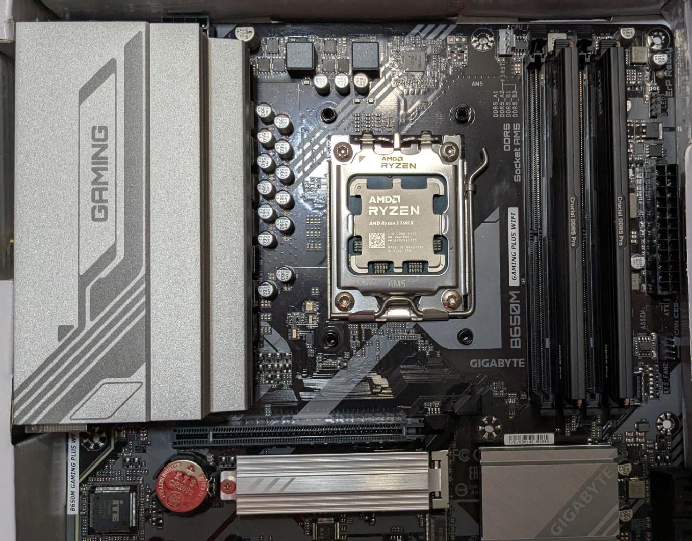 B650M Gaming Plus Wifi + Ryzen 5 7600X + 32GB DDR5-5600 + 1TB M.2