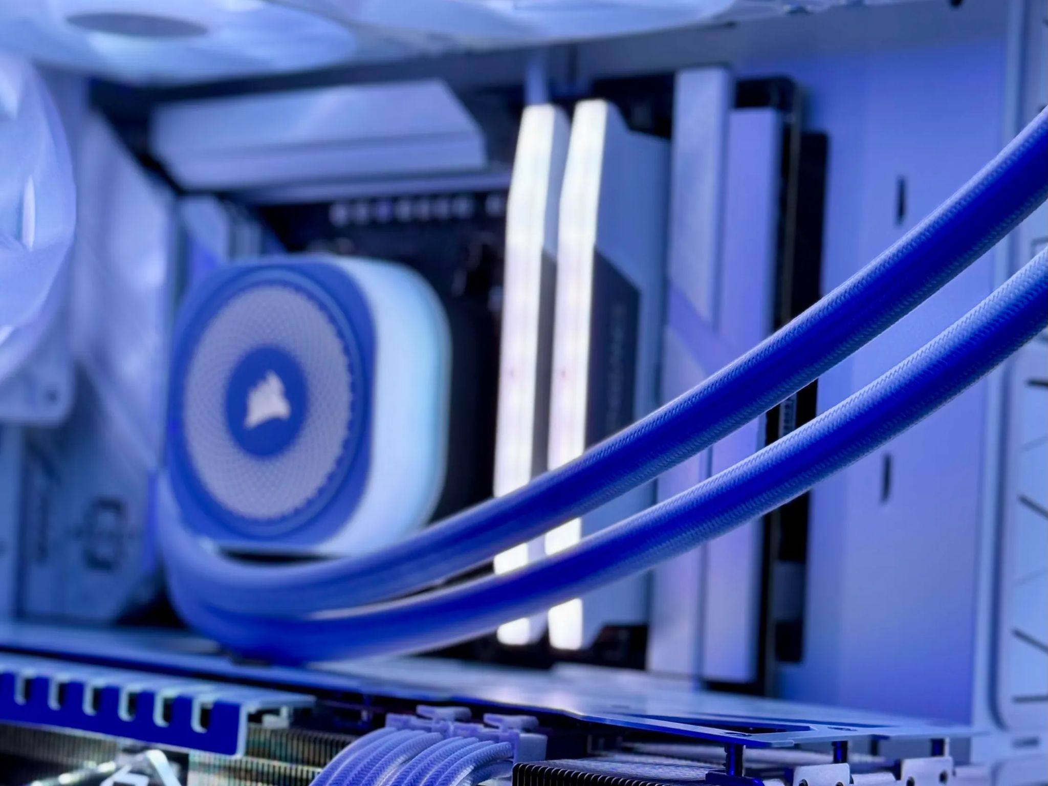 Corsair Dream Gaming PC ✨ 7900XT 20GB, Ryzen 7600X, 2TB M.2 SSD, 32GB RAM, Project ZERO MOBO, WIN11