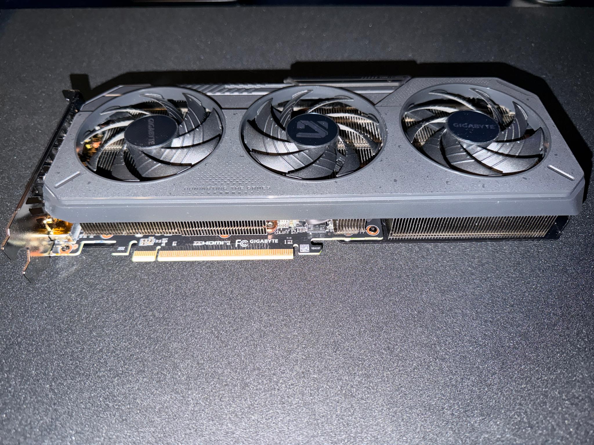 AMD Radeon RX 9060 XT 8GB - Image 1