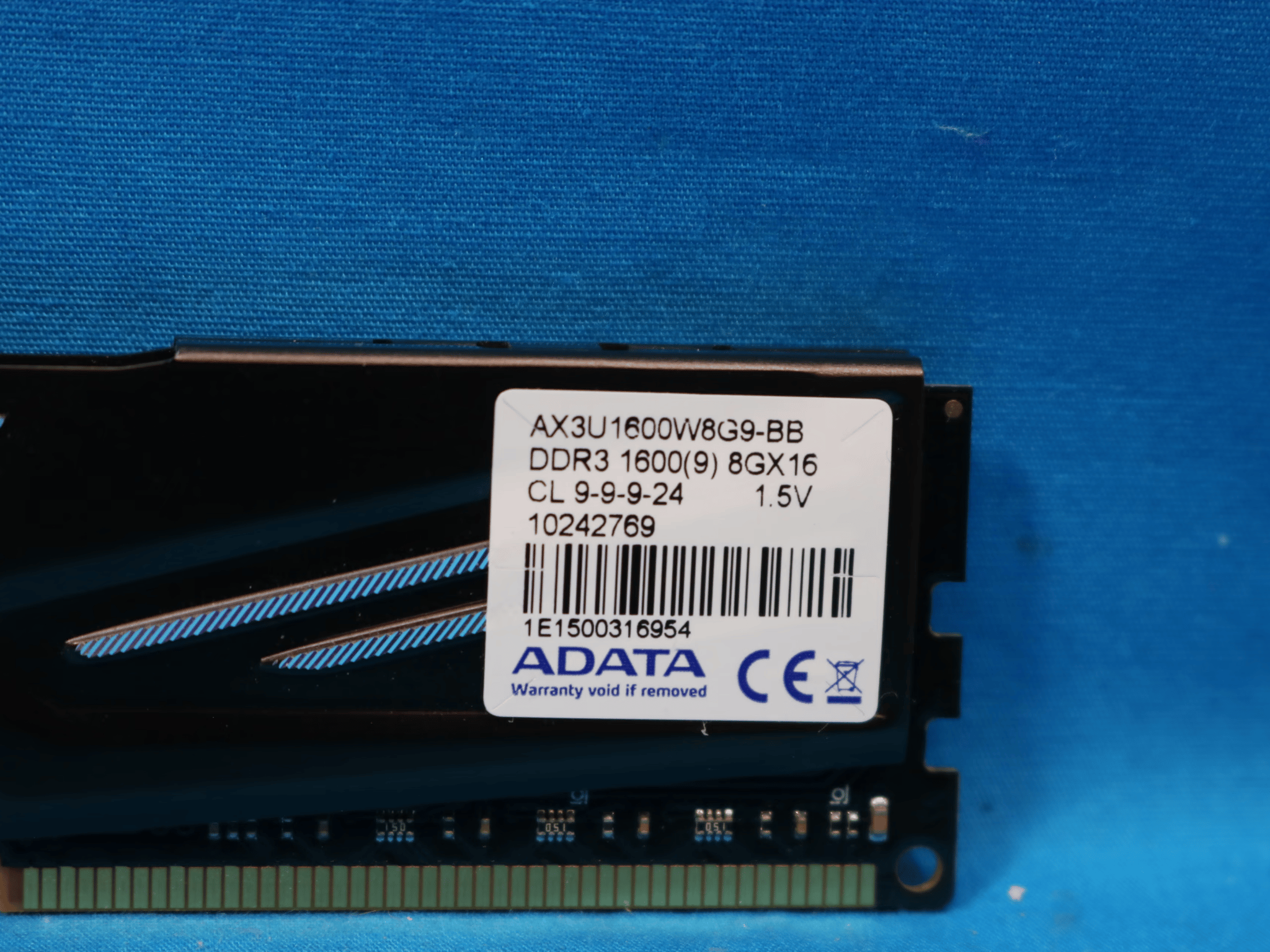 16 GB (2x8 GB) ADATA XPG DDR3 1600MHz PC3-12800 CL11 240-Pin 2Rx8 Desktop Memory AX3U1600W8G9-BB