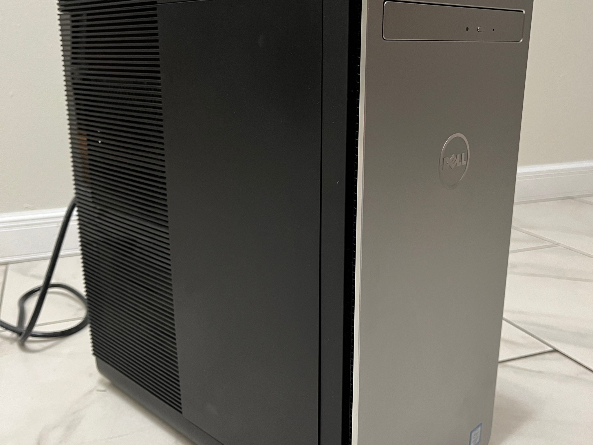 NVIDIA GTX TITAN Black 6GB, Intel i7-6700, 12GB RAM, 2.1 TB Storage, Dell Gaming PC w/ Wi-Fi & BT