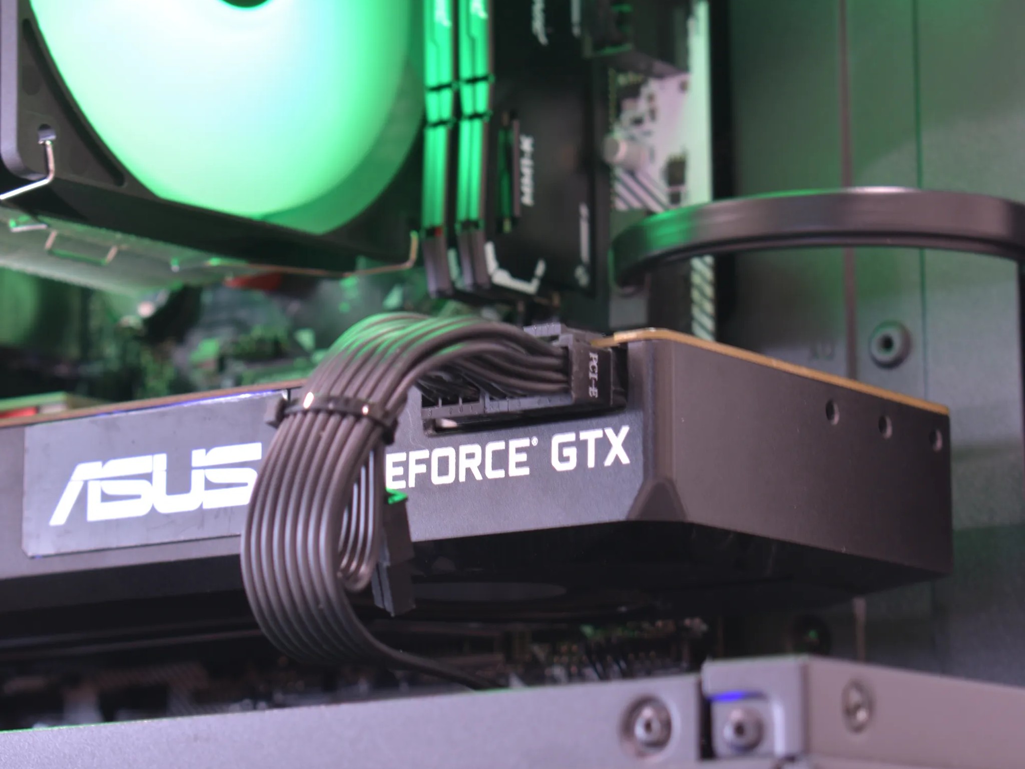 💸Budget Gamer💸 Ryzen 5 3600 | GTX 1080ti 11GB | 16GB DDR4 | 1TB nVME SSD | RGB | Black Win11+Wifi