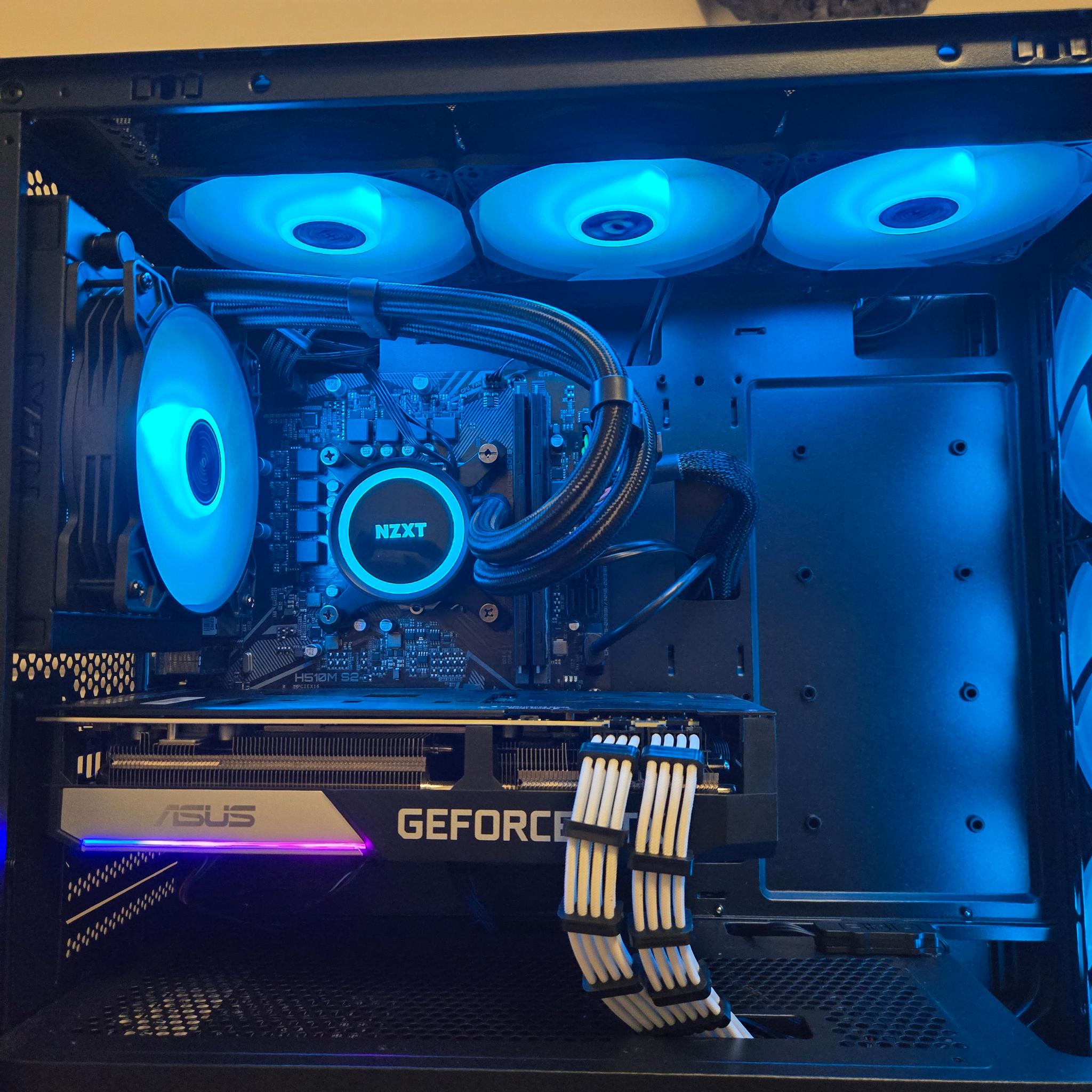 RTX 3070 | i7 11700F | 16gb DDR4 | 1.2tb Storage