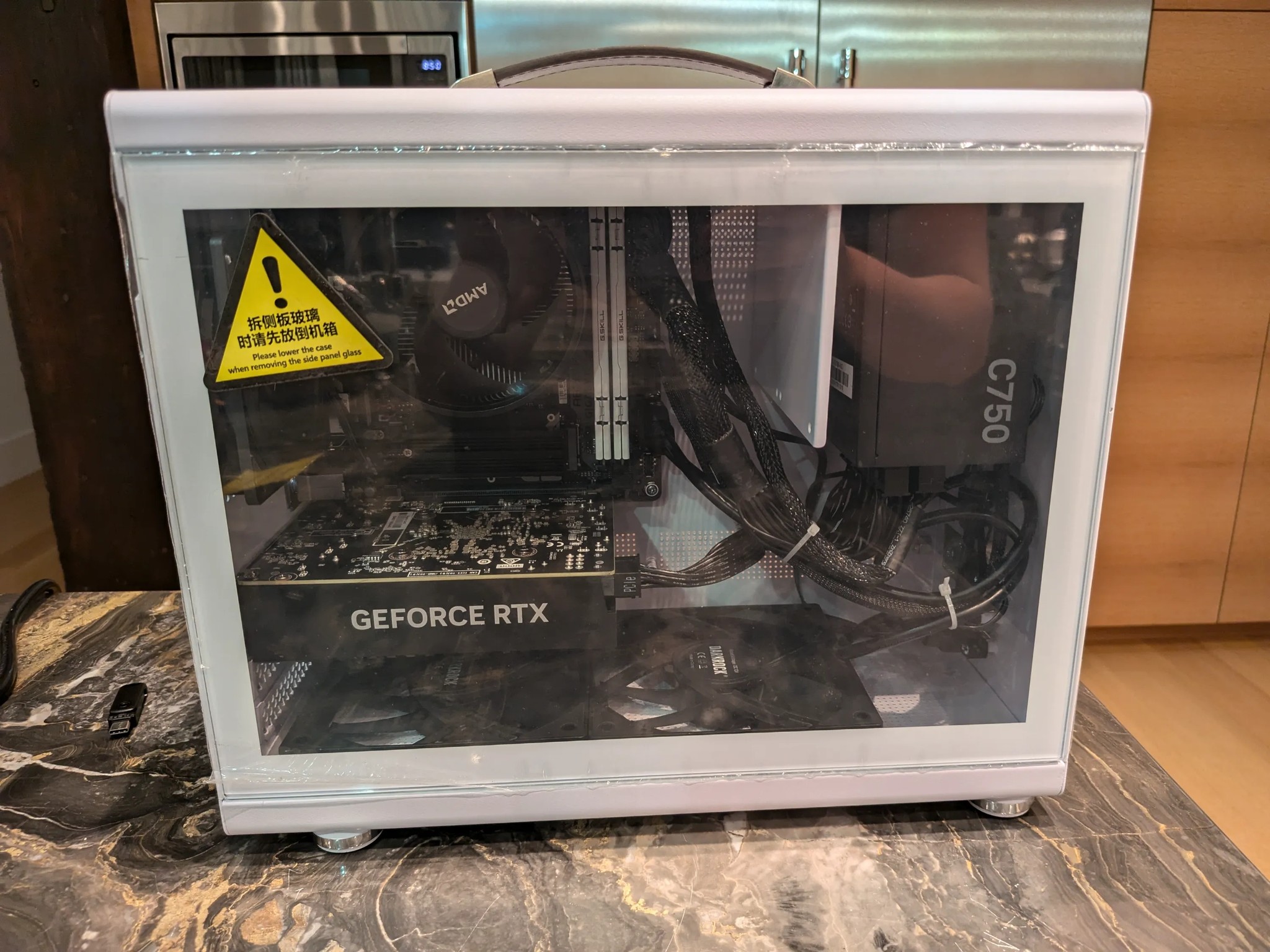 Small Gaming PC, AMD Ryzen 5 7600, Nvidia RTX 4060, 32 GB RAM, 2 TB SSD