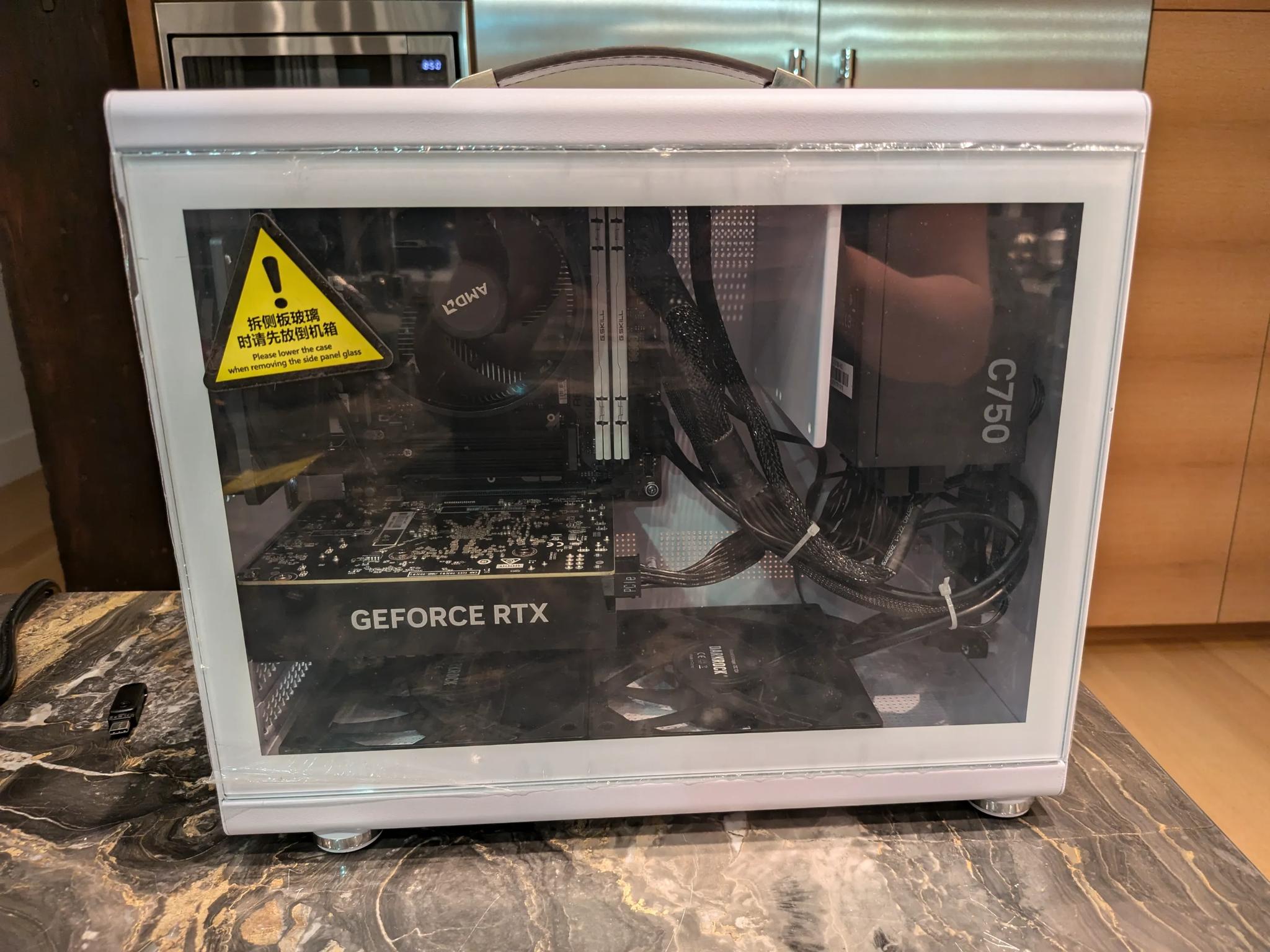 Small Gaming PC, AMD Ryzen 5 7600, Nvidia RTX 4060, 32 GB RAM, 2 TB SSD