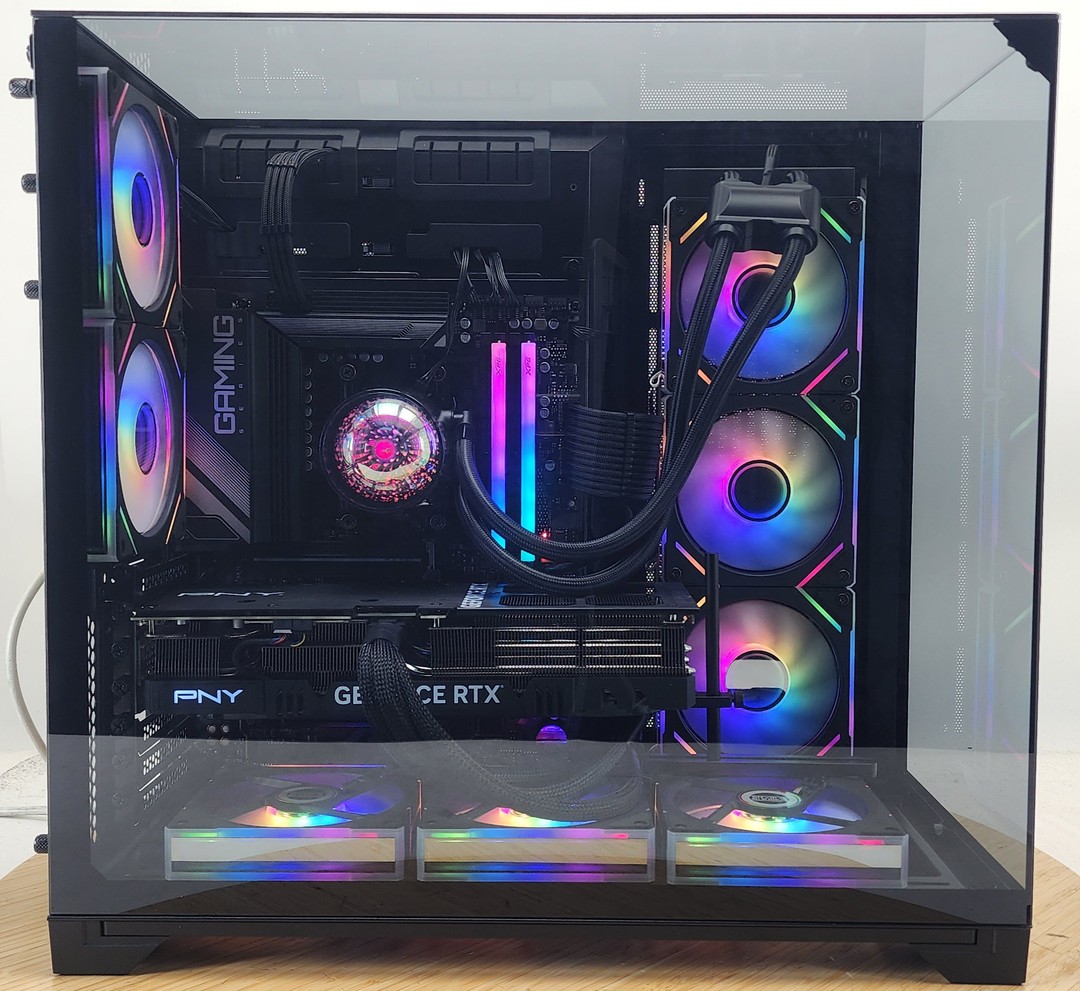 Gaming PC Ryzen 7 9700X 32GB RAM 1TB SSD RTX 4070 Ti SUPER 16GB