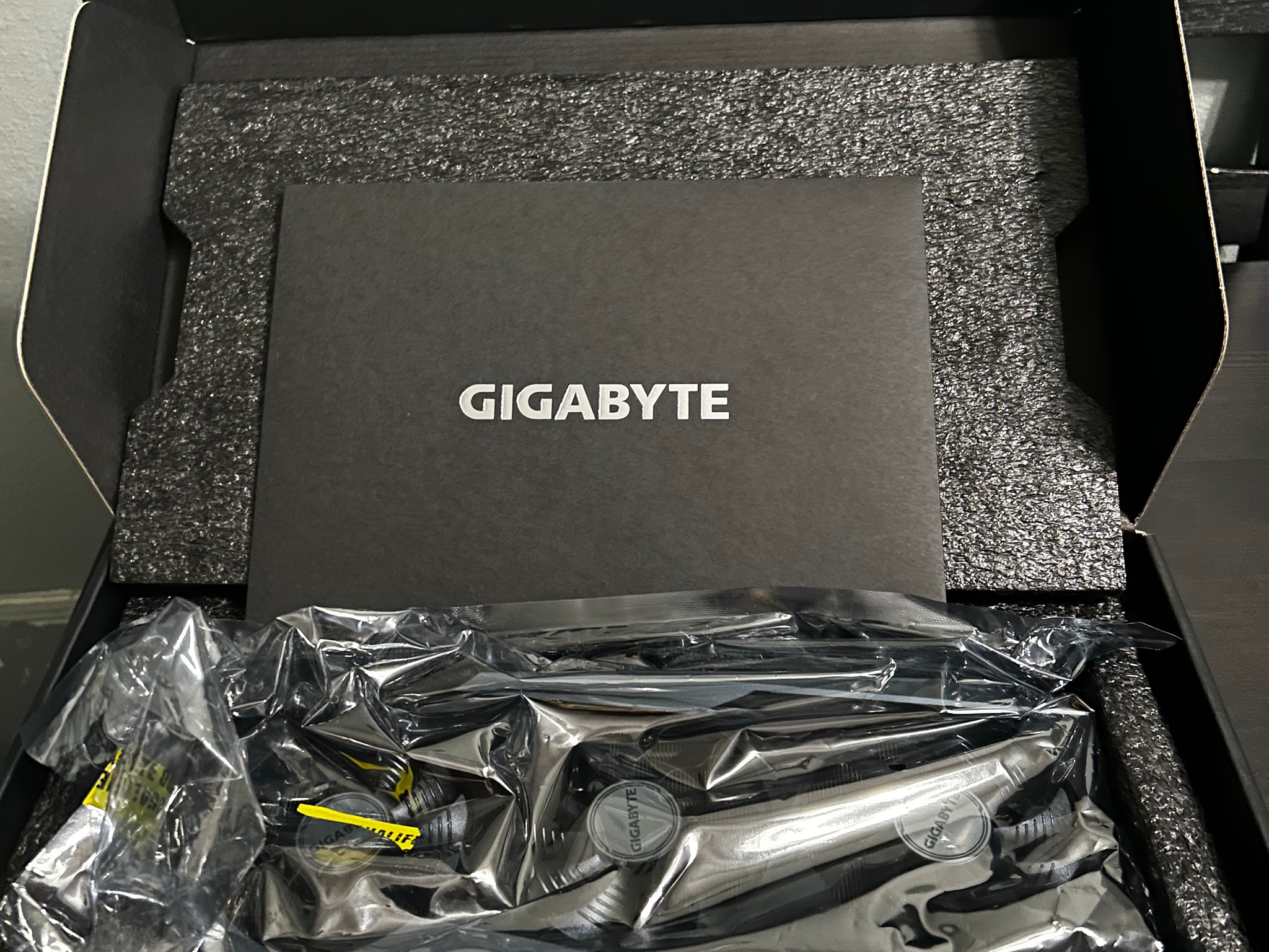 GIGABYTE GeForce RTX 3080 GAMING OC 10GB Graphics Card 