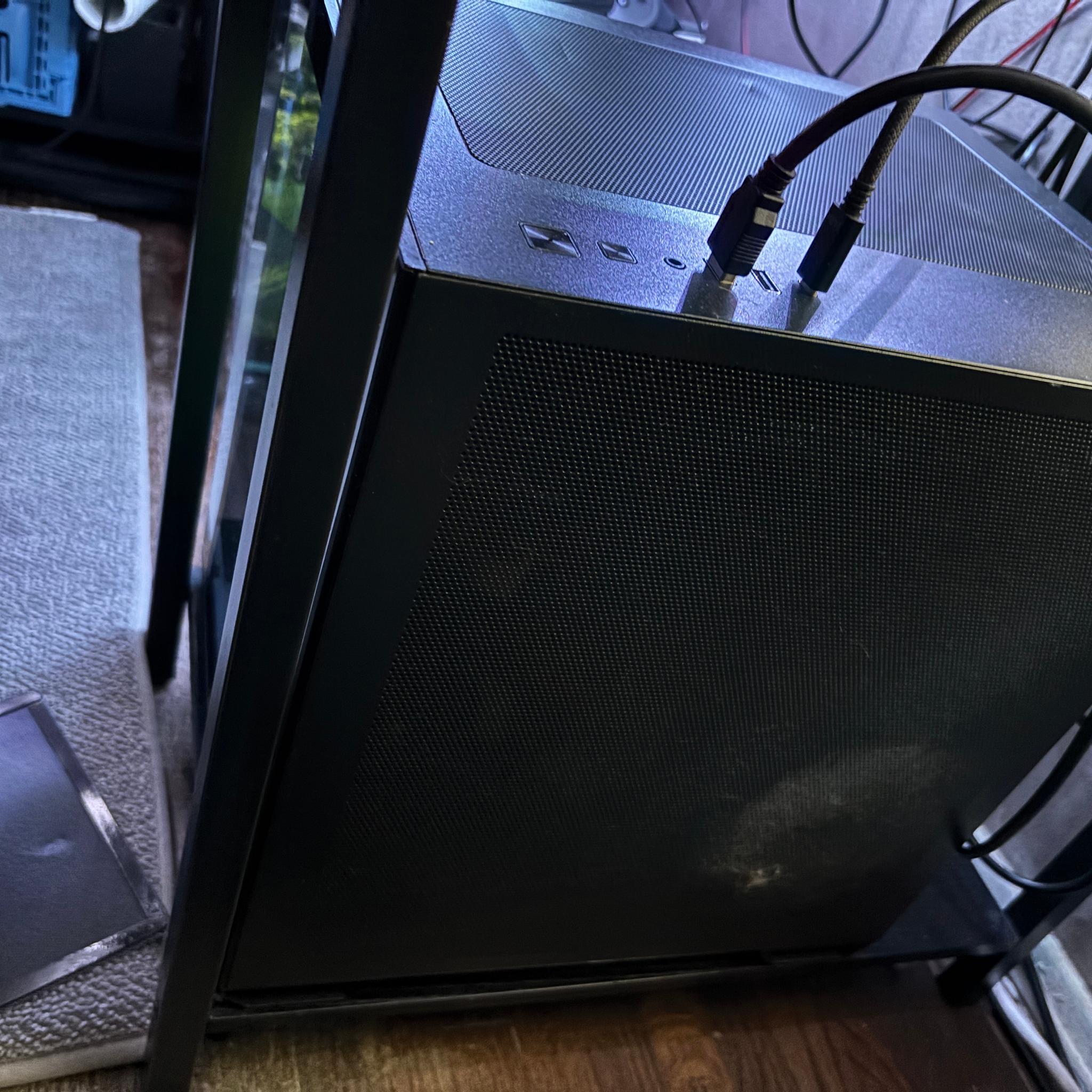 Infinity RGB | Ryzen 5 v7600x | RX 7600 | 32 GB DDR5 (6000MTs) | 1 TB SSD | digital display | 750W