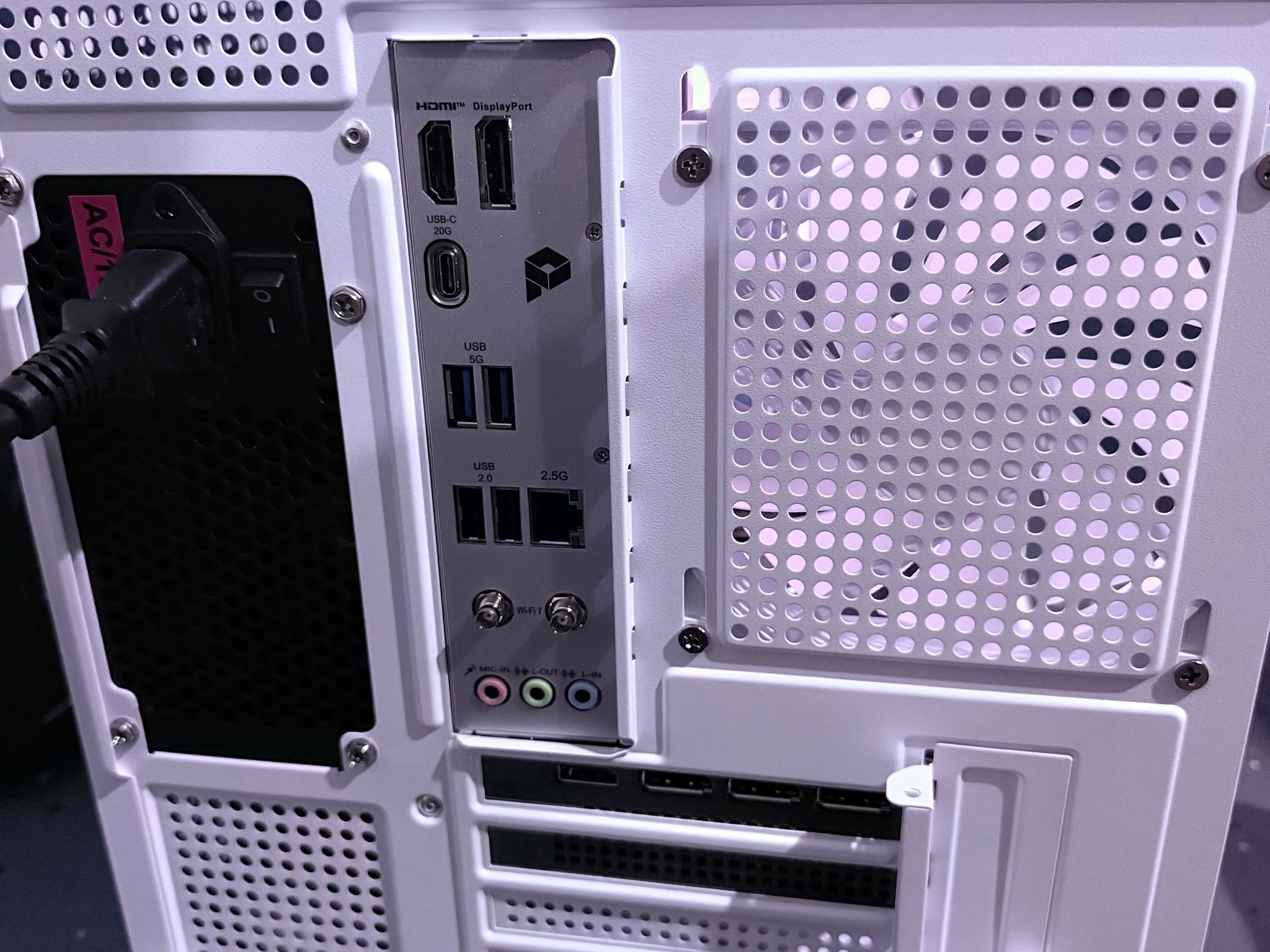 🌈"Celestial Glacier"⚪️ | 1440p Gaming + AI | RTX 5060 Ti 16GB | Ultra 7 265F | 32B DDR5 | 2TB SSD