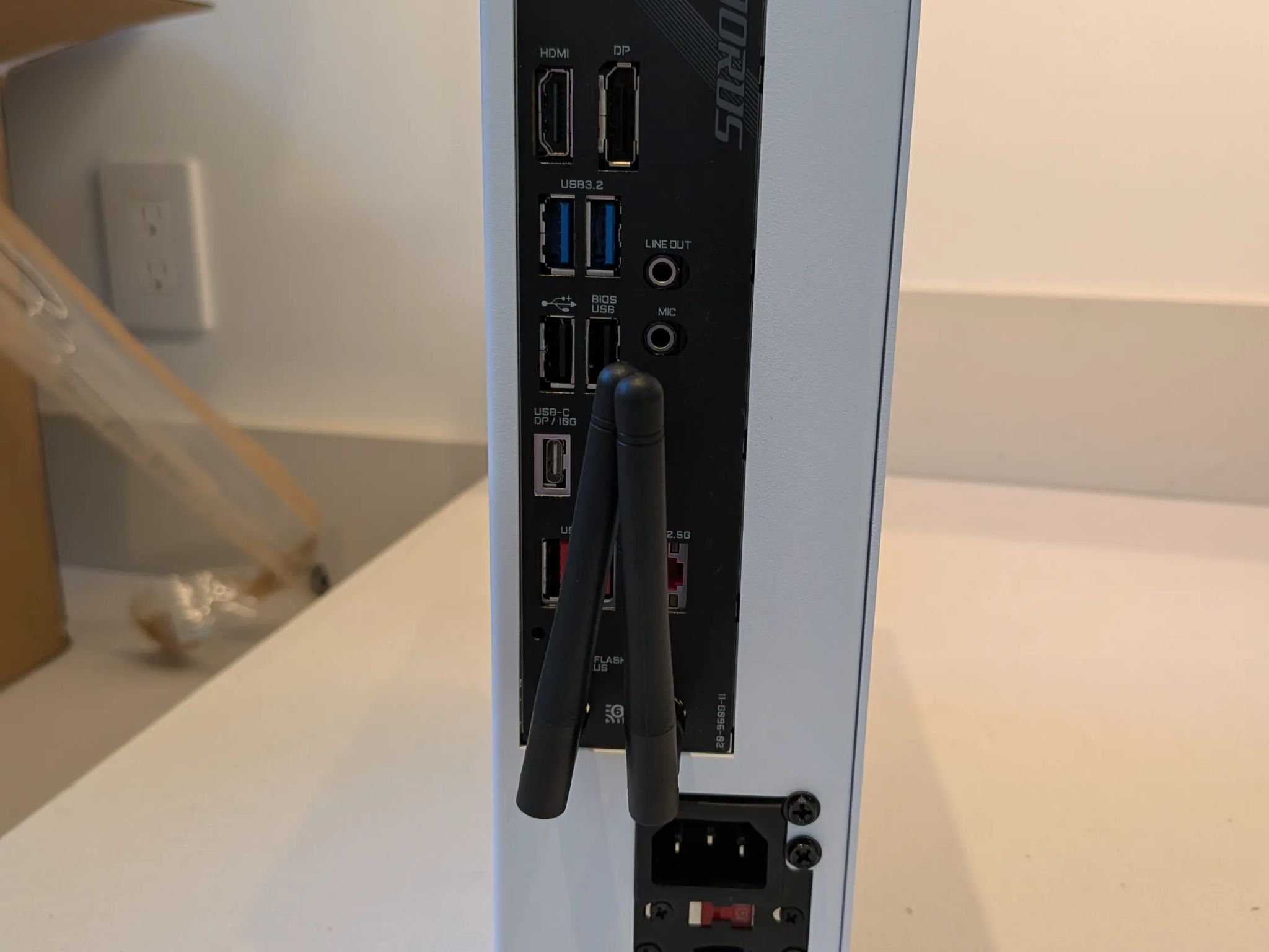 Living Room Gaming PC - Ryzen 5 8600G, 32 GB DDR5, 1 TB SSD