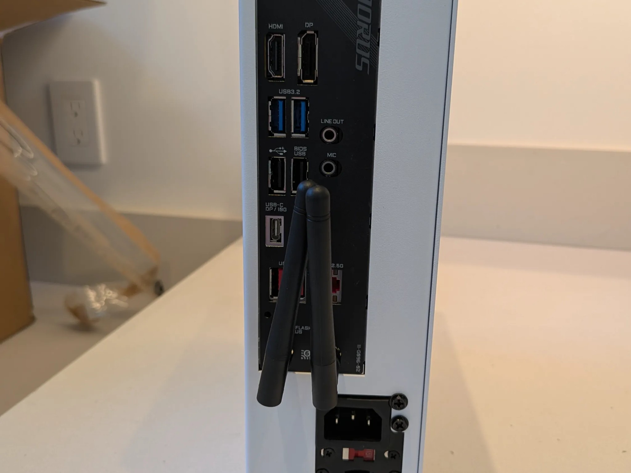 Living Room Gaming PC - Ryzen 5 8600G, 32 GB DDR5, 1 TB SSD