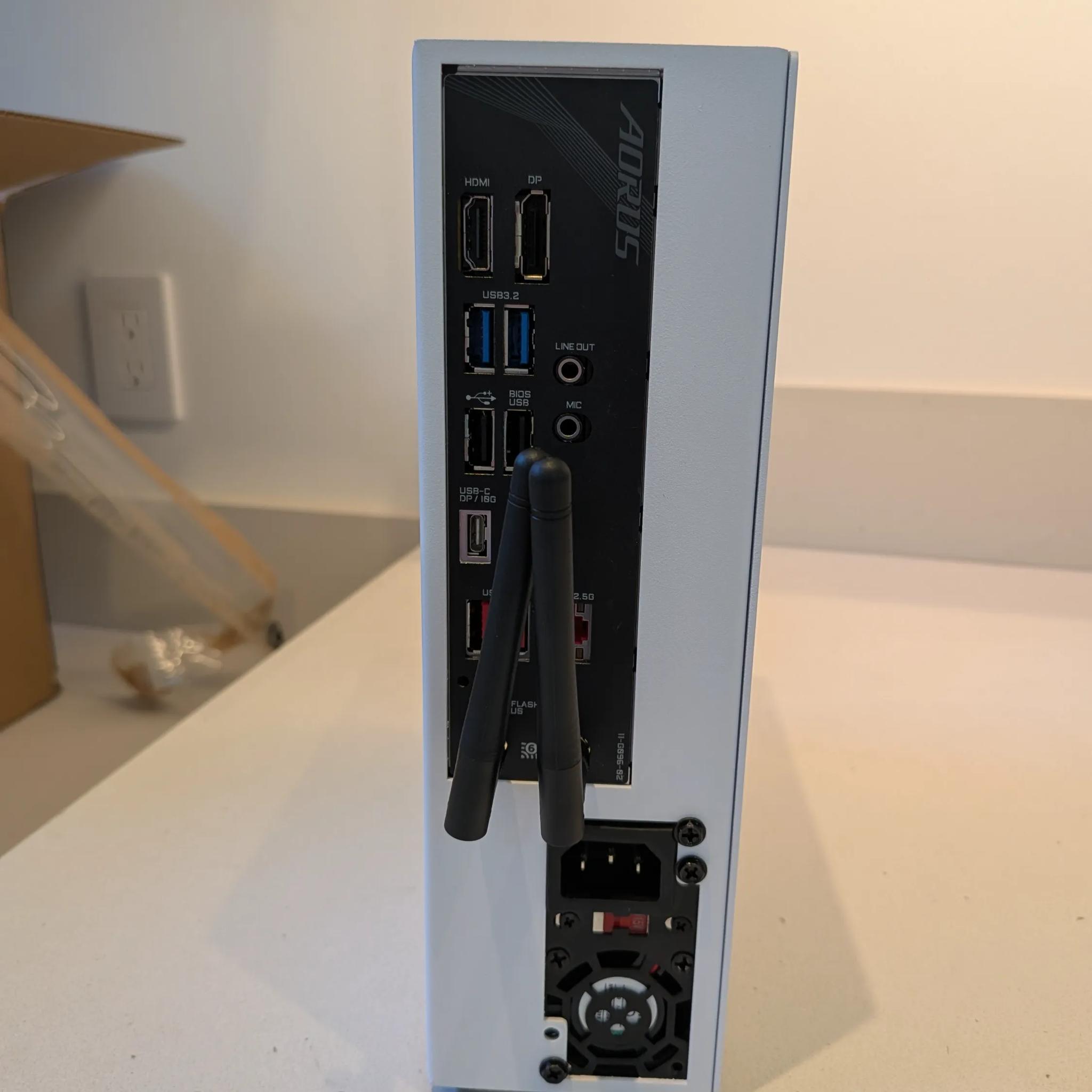 Living Room Gaming PC - Ryzen 5 8600G, 32 GB DDR5, 1 TB SSD