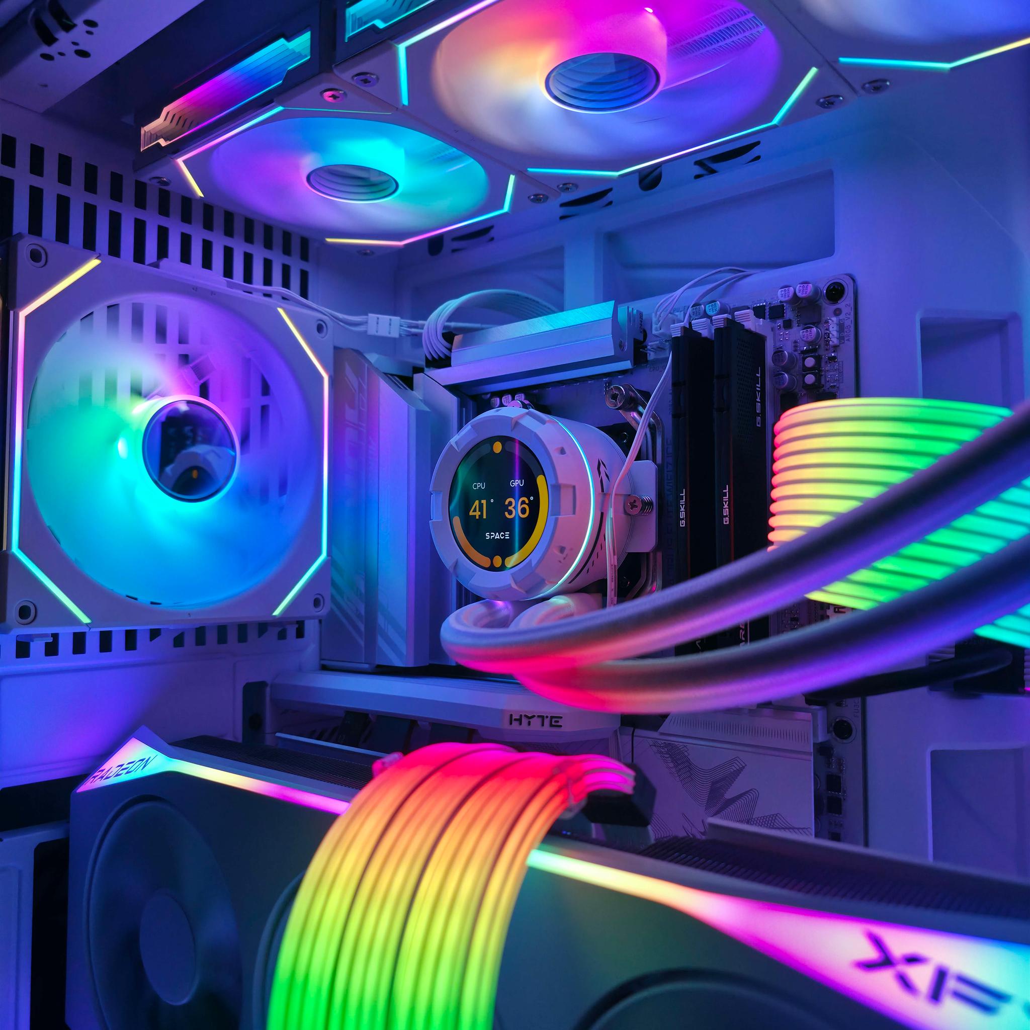 Gaming PC - RX 9070 XT - Ryzen 7 9800X3D - 32GB RAM - 2TB NVME SSD