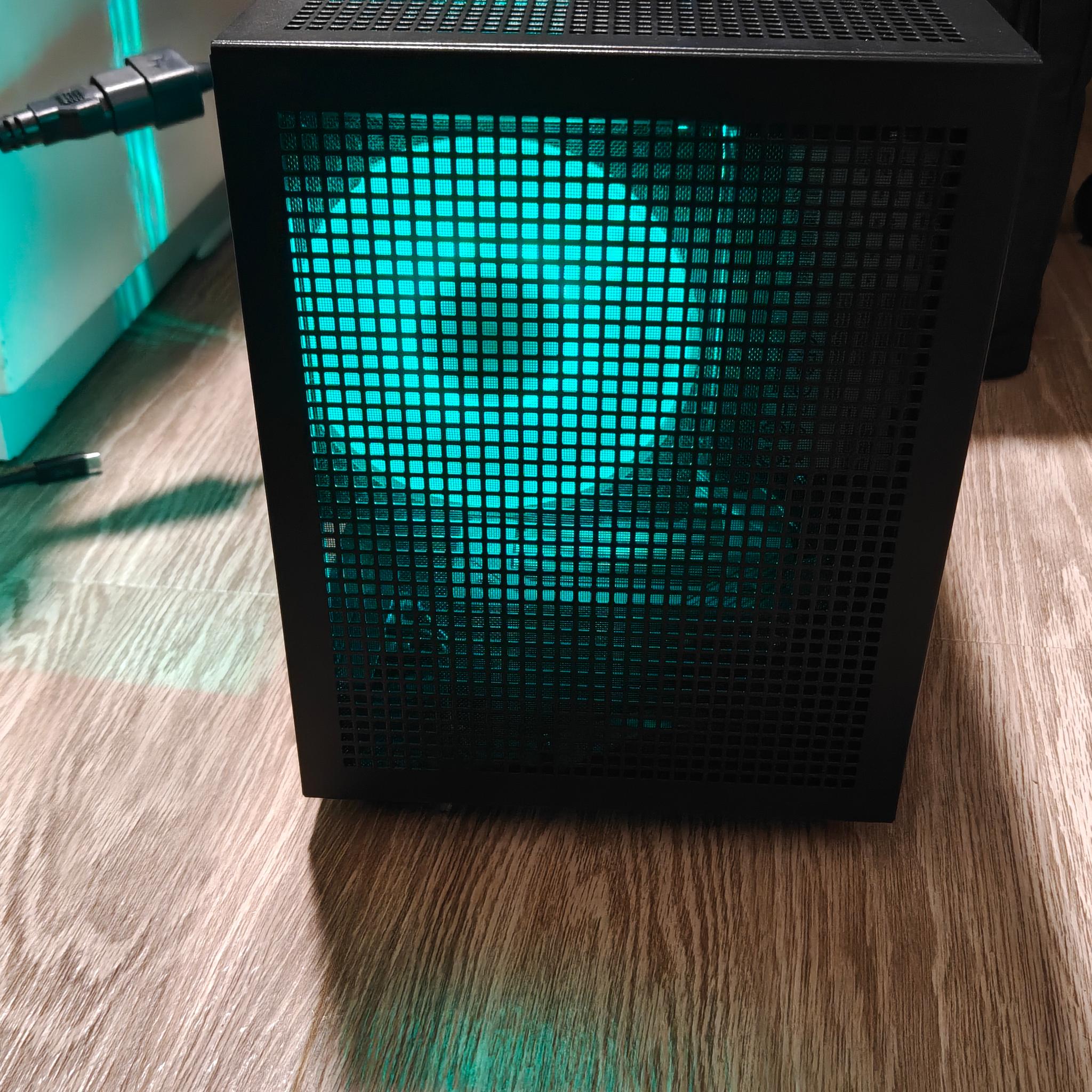 RX 9070 XT Itx Gaming PC - Ryzen 7 7800X3D, 32GB RAM, two 2TB NVMe SSD