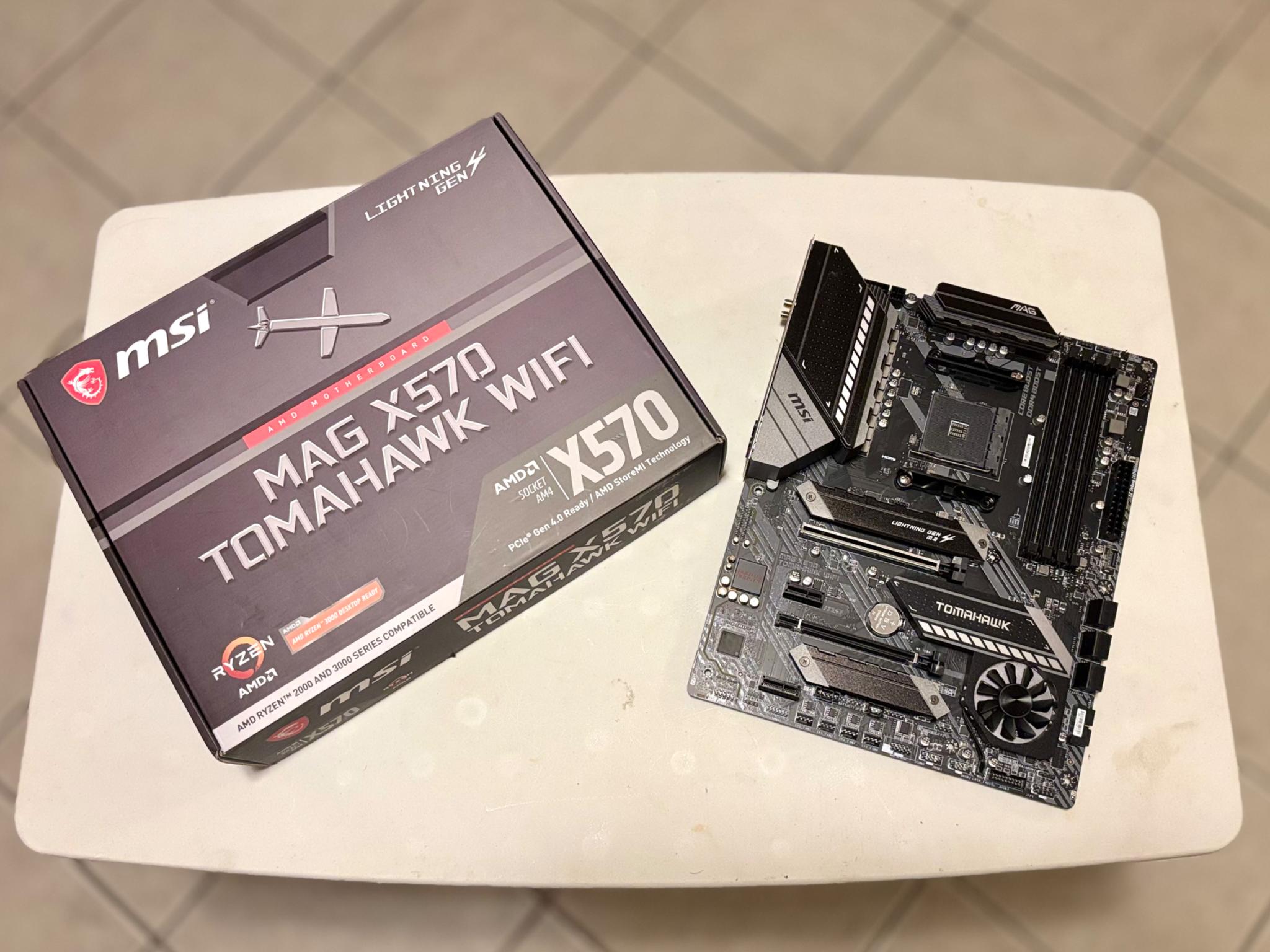 MSI MAG X570 TOMAHAWK WIFI Motherboard