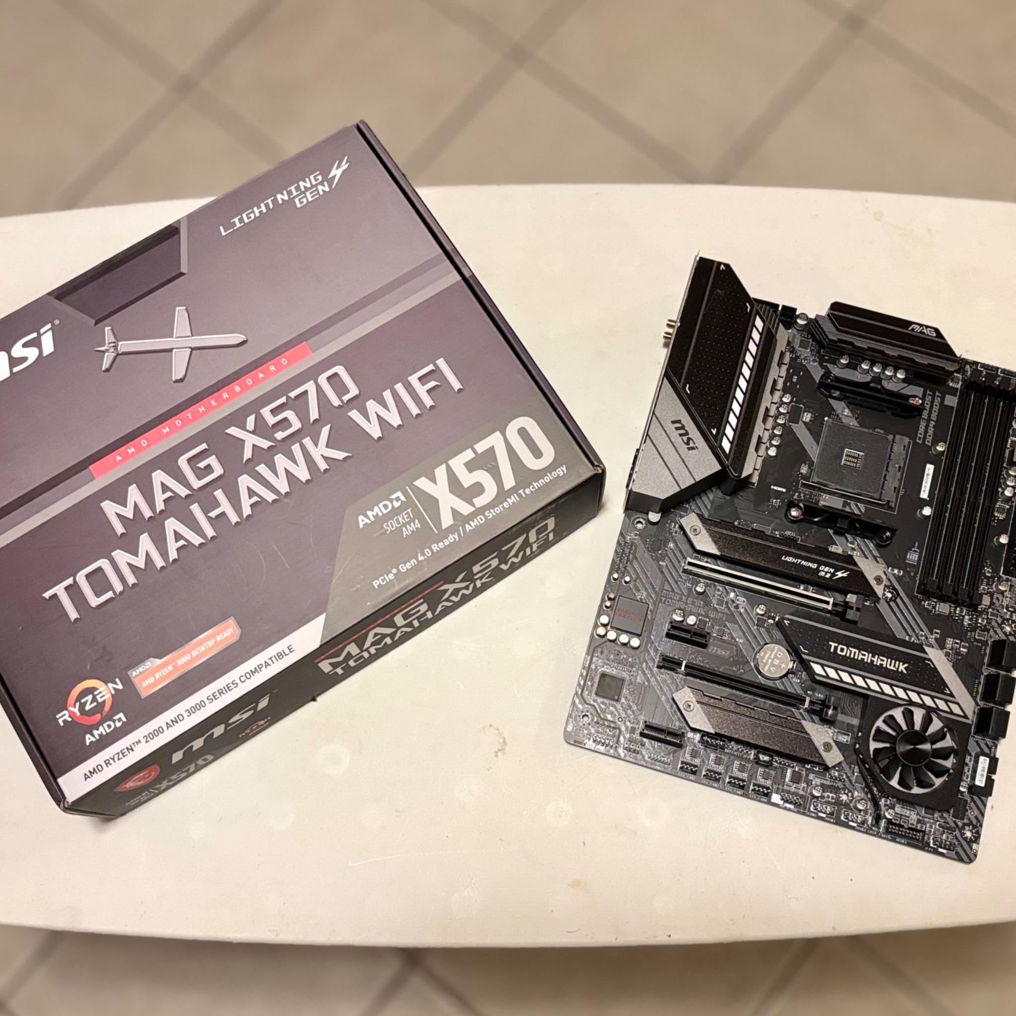 MSI MAG X570 TOMAHAWK WIFI Motherboard