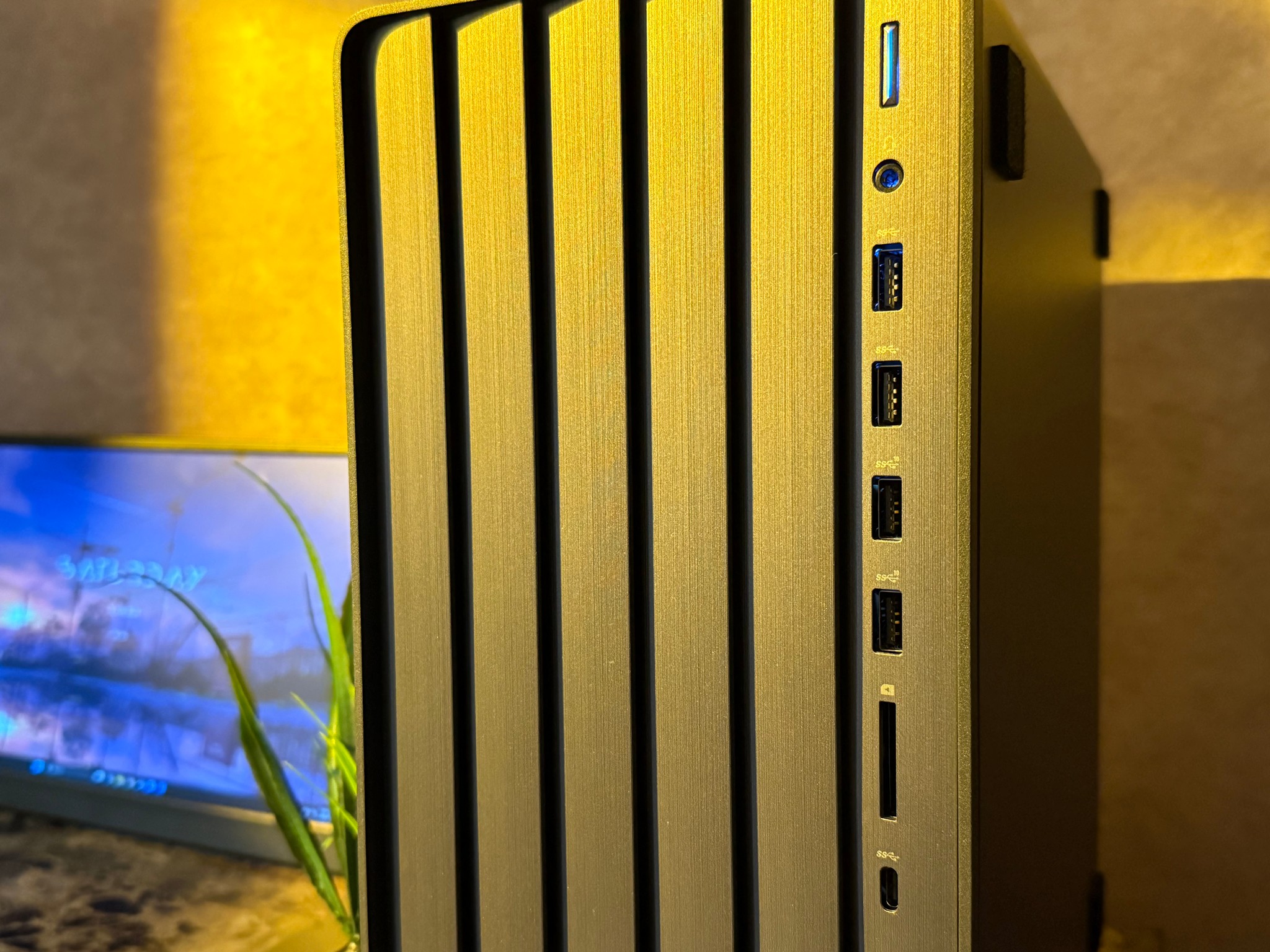 RTX 3050 | Intel i3-13100F | 16GB RAM | 512GB SSD + 500GB HDD