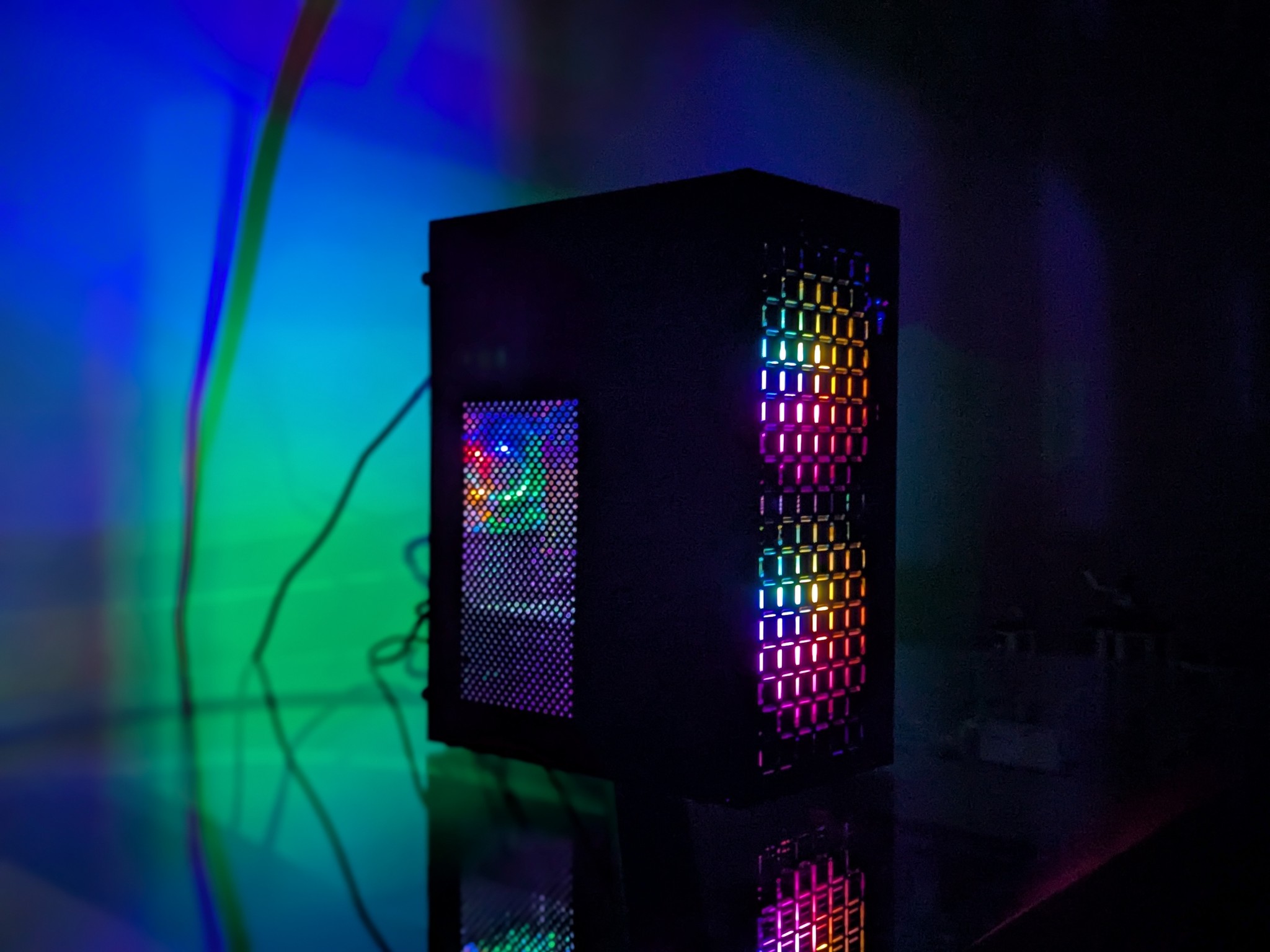 The "Glowbox - I Wanna Try PC Gaming" PC | 14-Core Intel  CPU | Nvidia GTX 1660 Super GPU | 16GB RAM