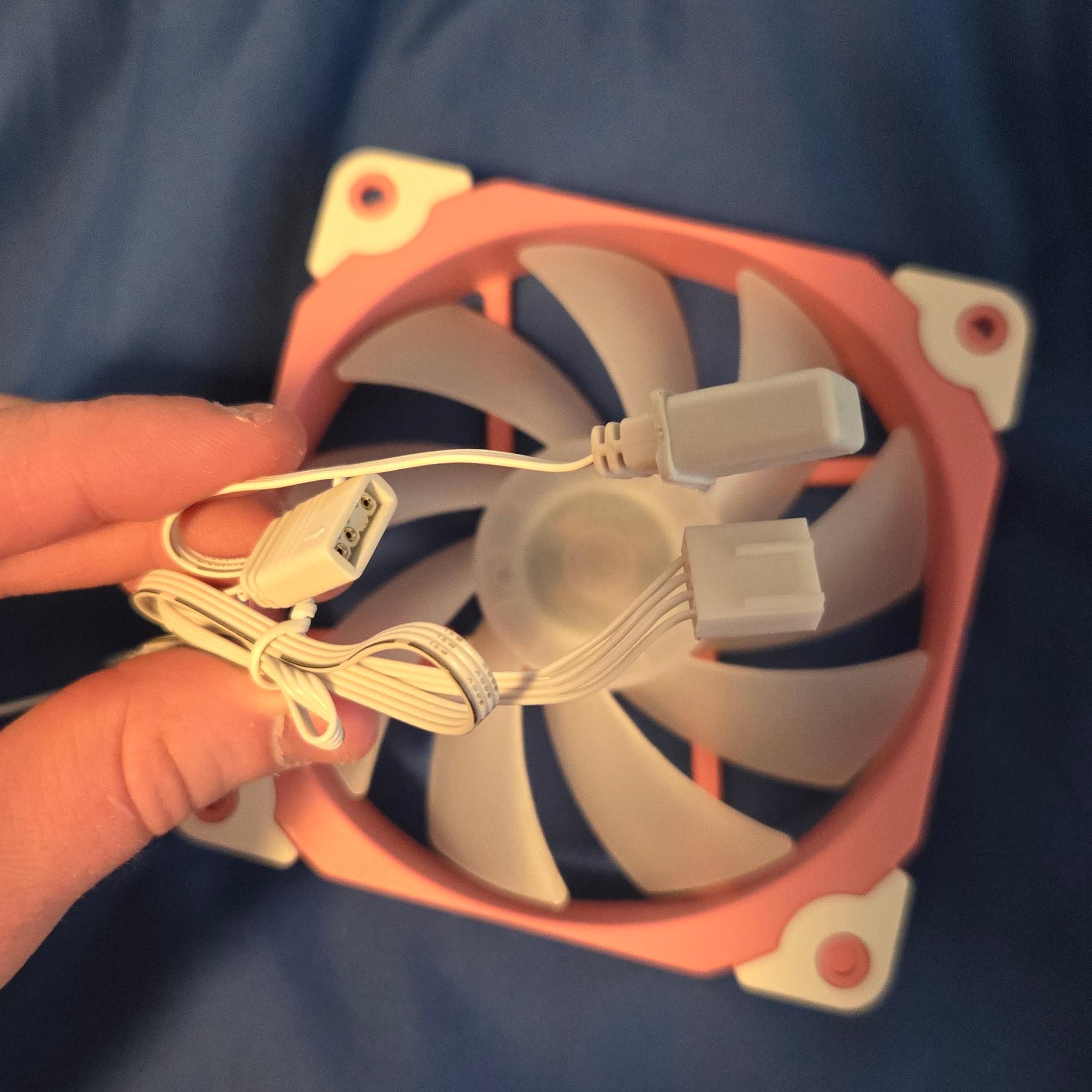Vetroo Pink ARGB PWM Fans (3)