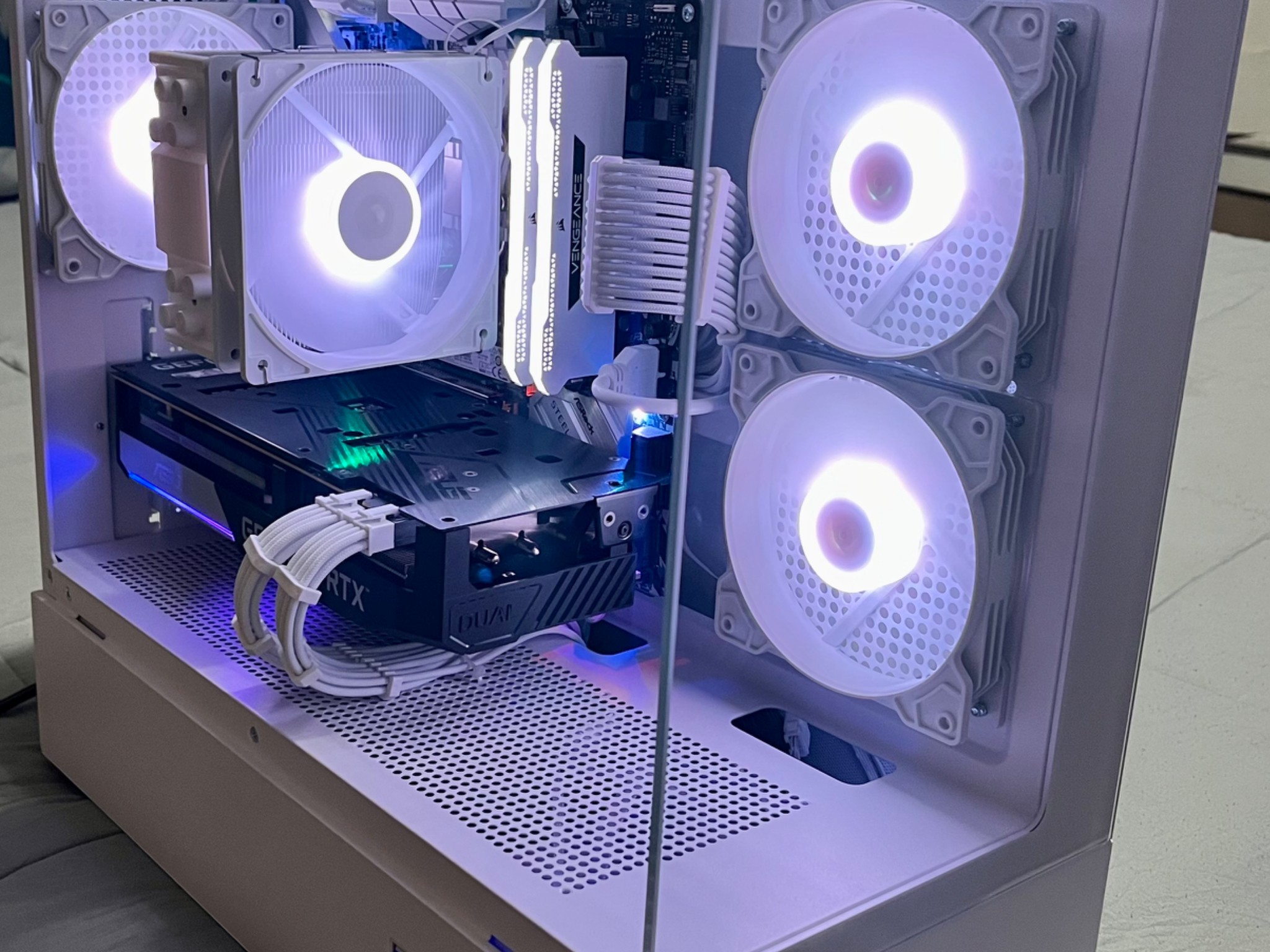 High End Gaming PC |RTX 3070 // Ryzen 5500 // 1TB NVME SSD|