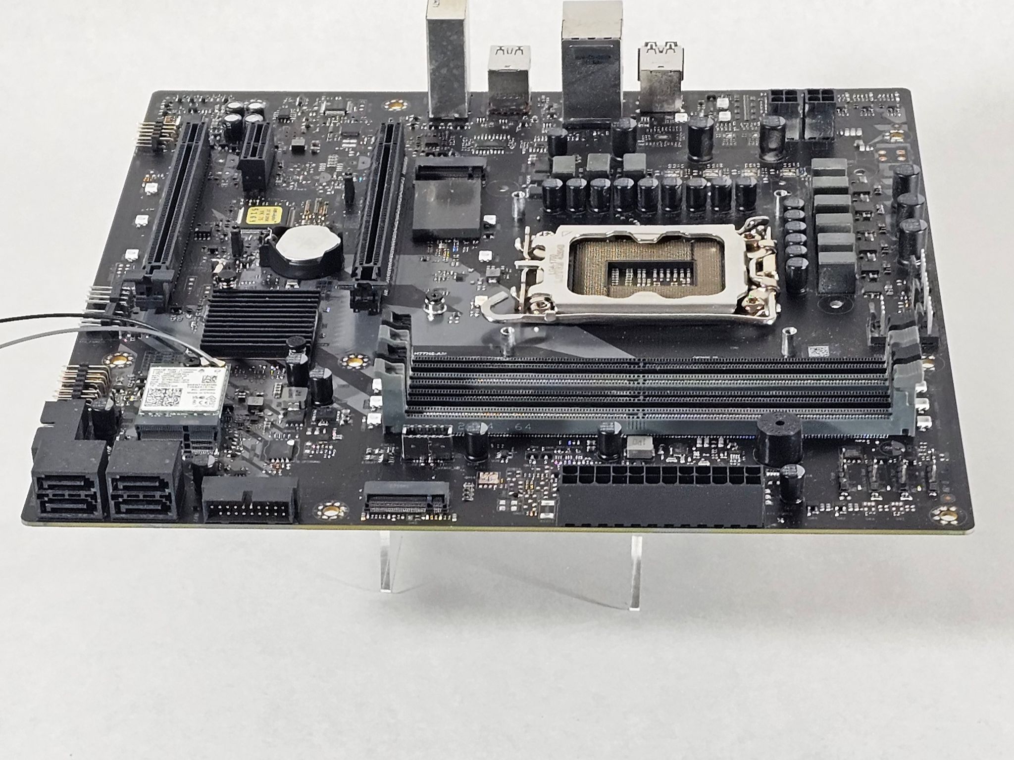 Acer Predator IH67M-WH V1.0 LGA1700 DDR5 mATX Motherboard w/ WiFi & I/O Shield