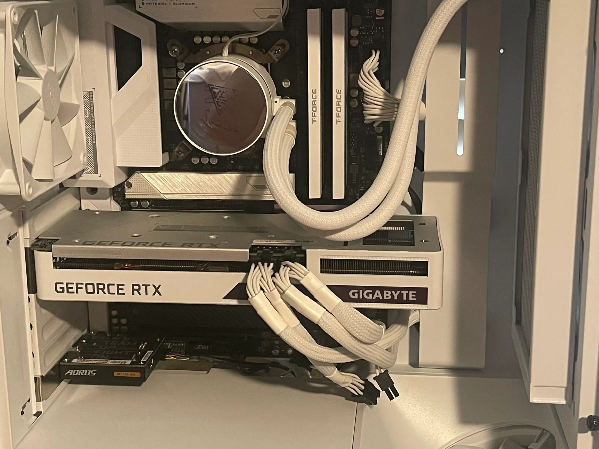 Cosmic Commander | i5-11600K, 32GB, 2.5TB, 3060 Ti