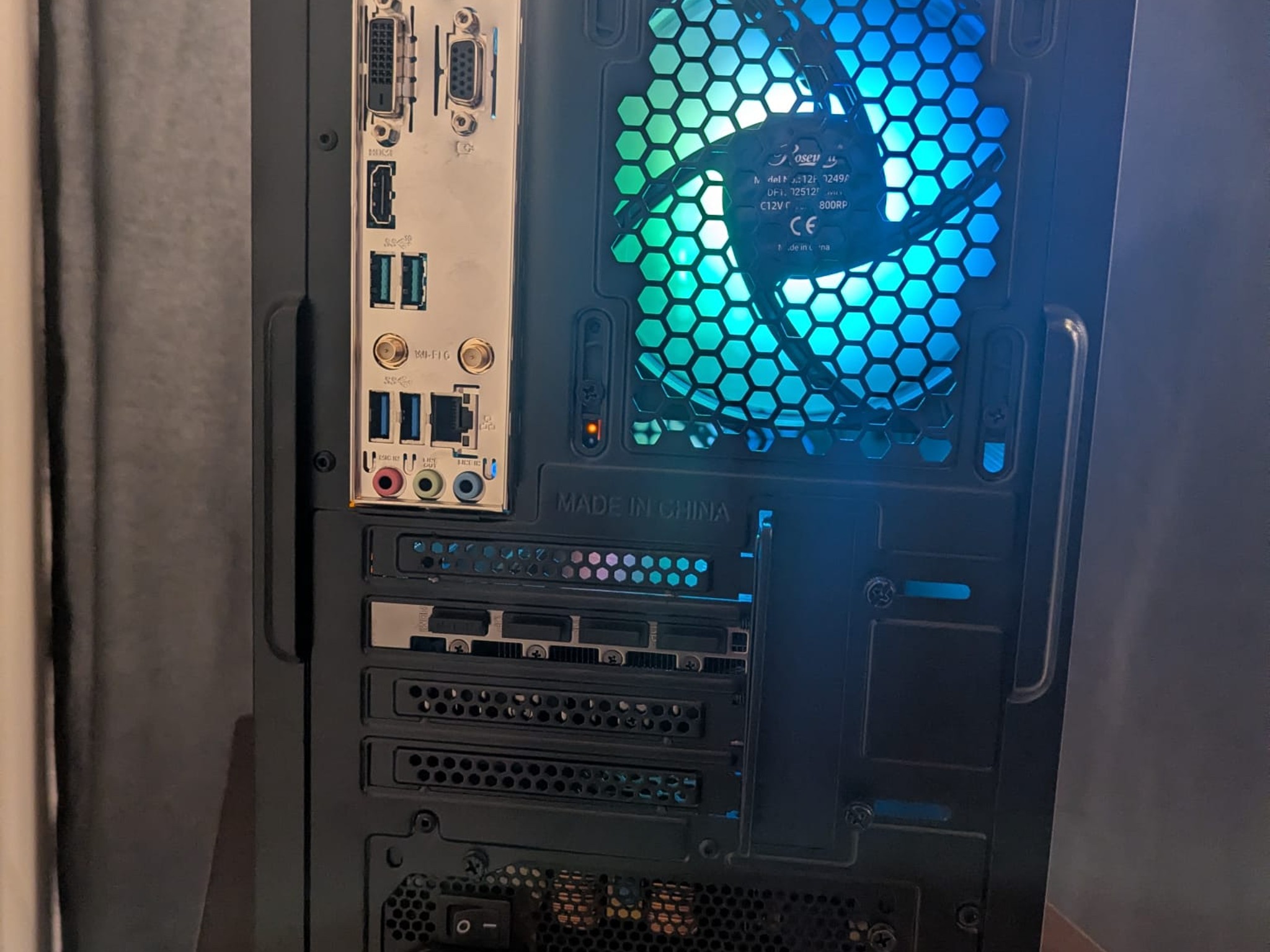 Amd Ryzen 5 5500, GPU ASUS RTX 5050 8gb, 32gb of ddr4