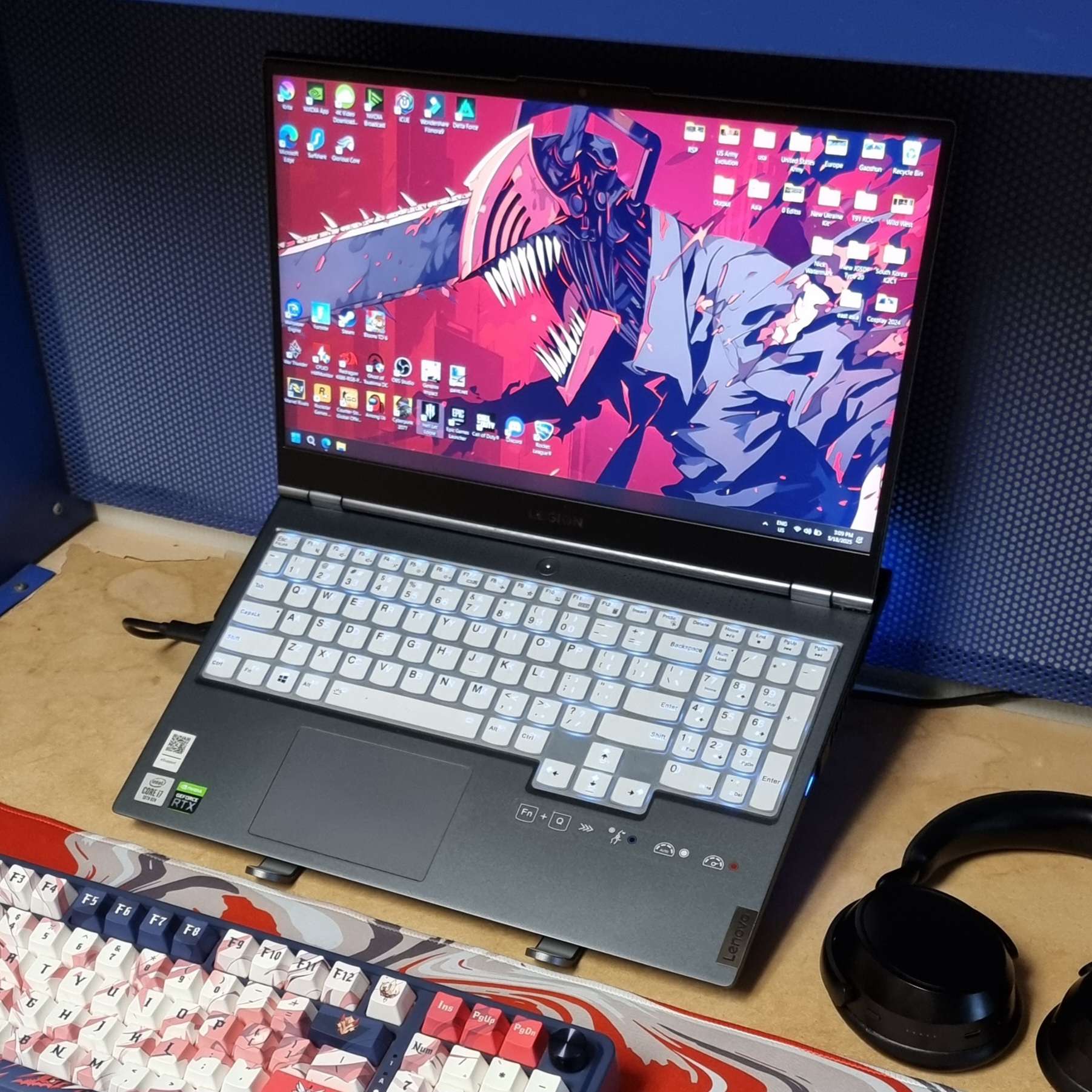 Lenovo Legion 7 Gaming Laptop (Intel i7-10750H and Nvidia RTX 2070 graphics, 16GB RAM, 1TB SSD)