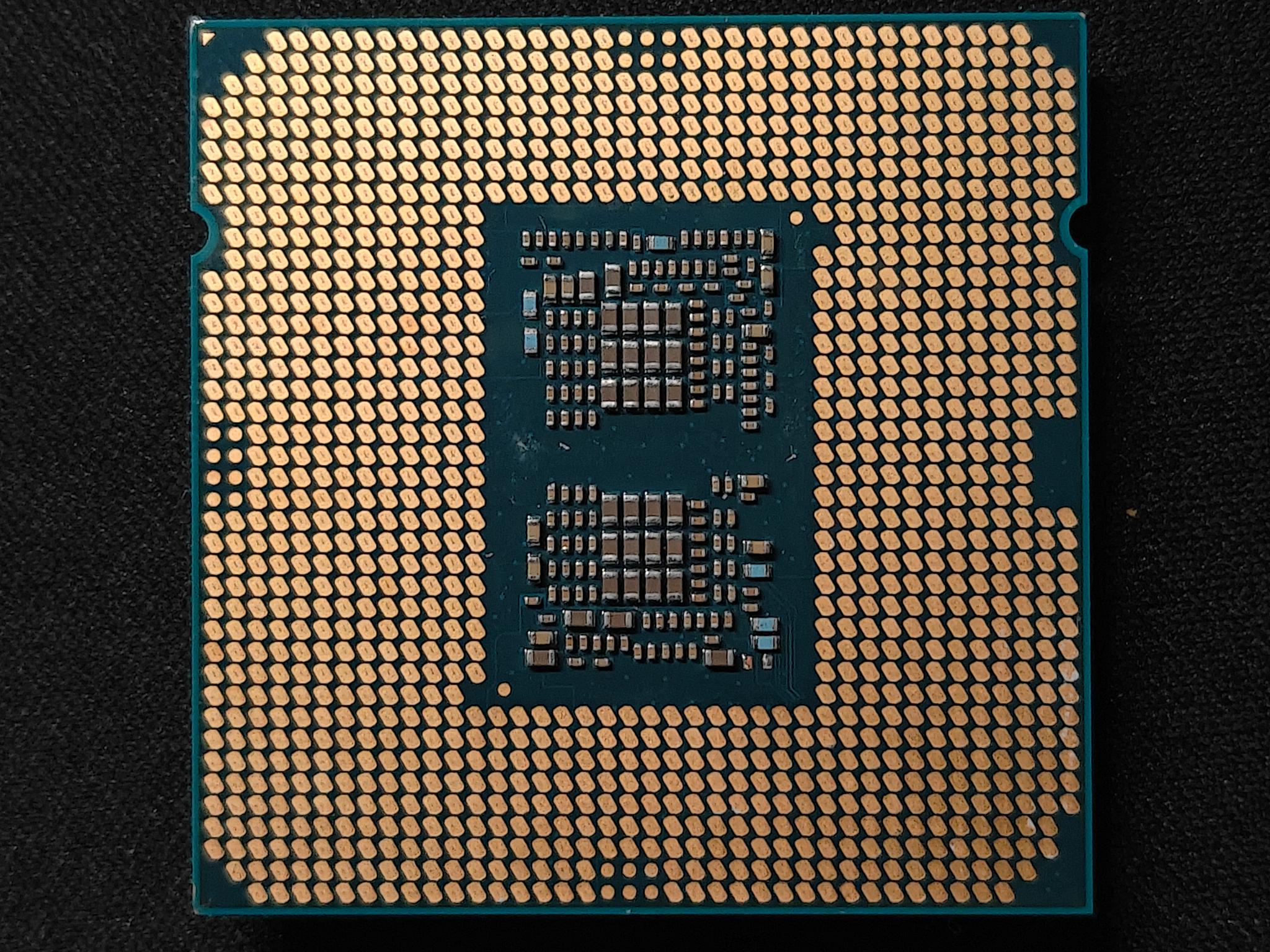 Intel Core i9-10900K, 10-core 20-thread LGA1200 CPU