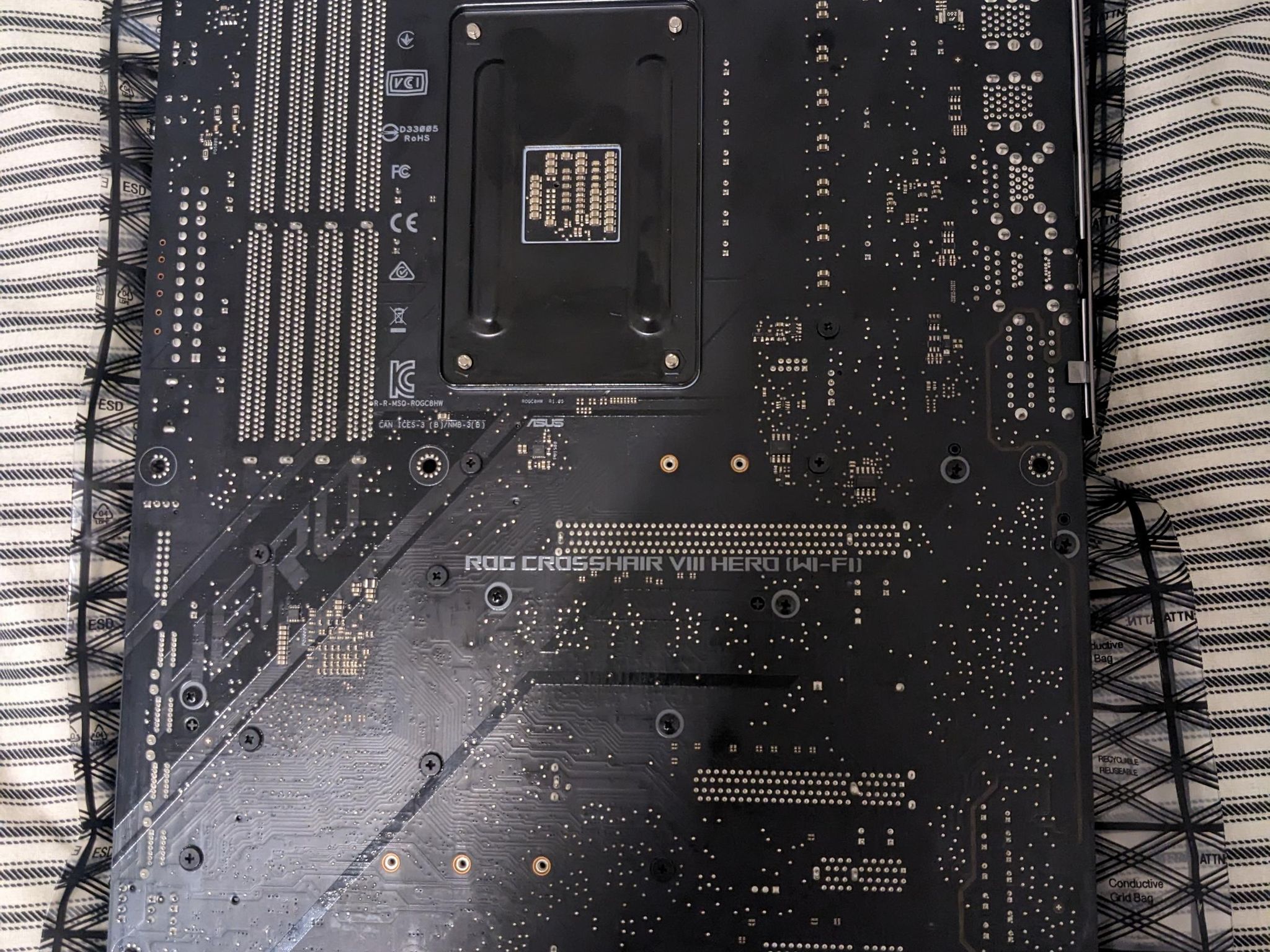 Asus ROG Crosshair VIII Hero (Wi-Fi) X570 AM4 Motherboard