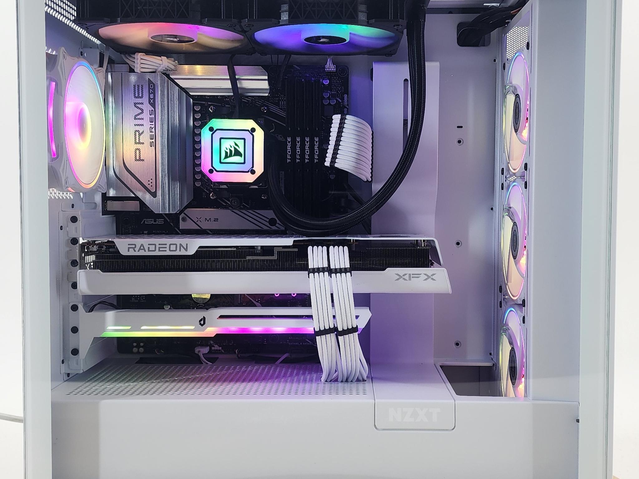 Gaming PC Ryzen 7 9700X 32GB RAM 1TB SSD RX 7800 XT 16GB Windows 11 Computer