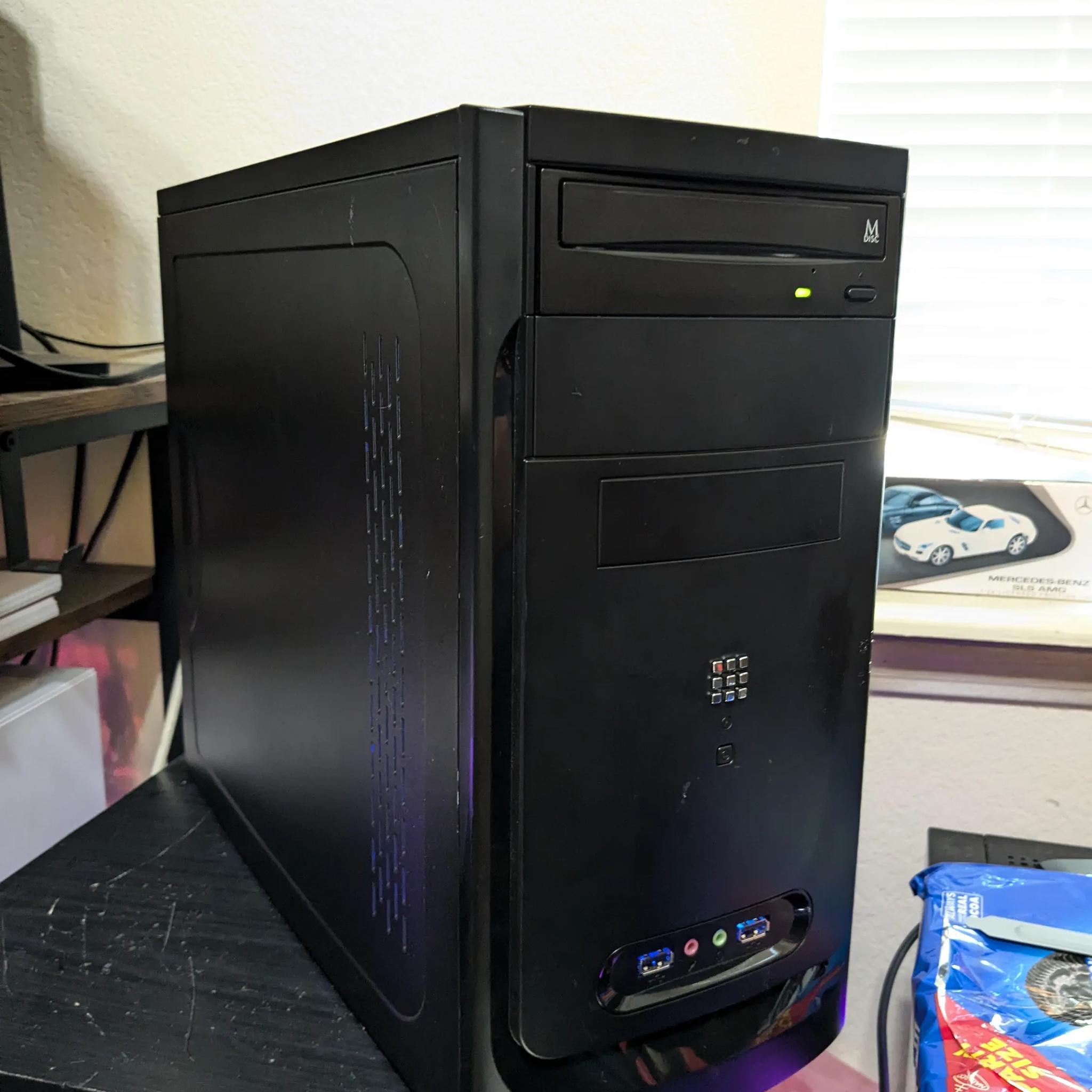 Incognito - i5-2400, 16GB RAM, Quadro K2200 (GTX 750 TI), 400GB SSD, Win10, RGB, Wifi
