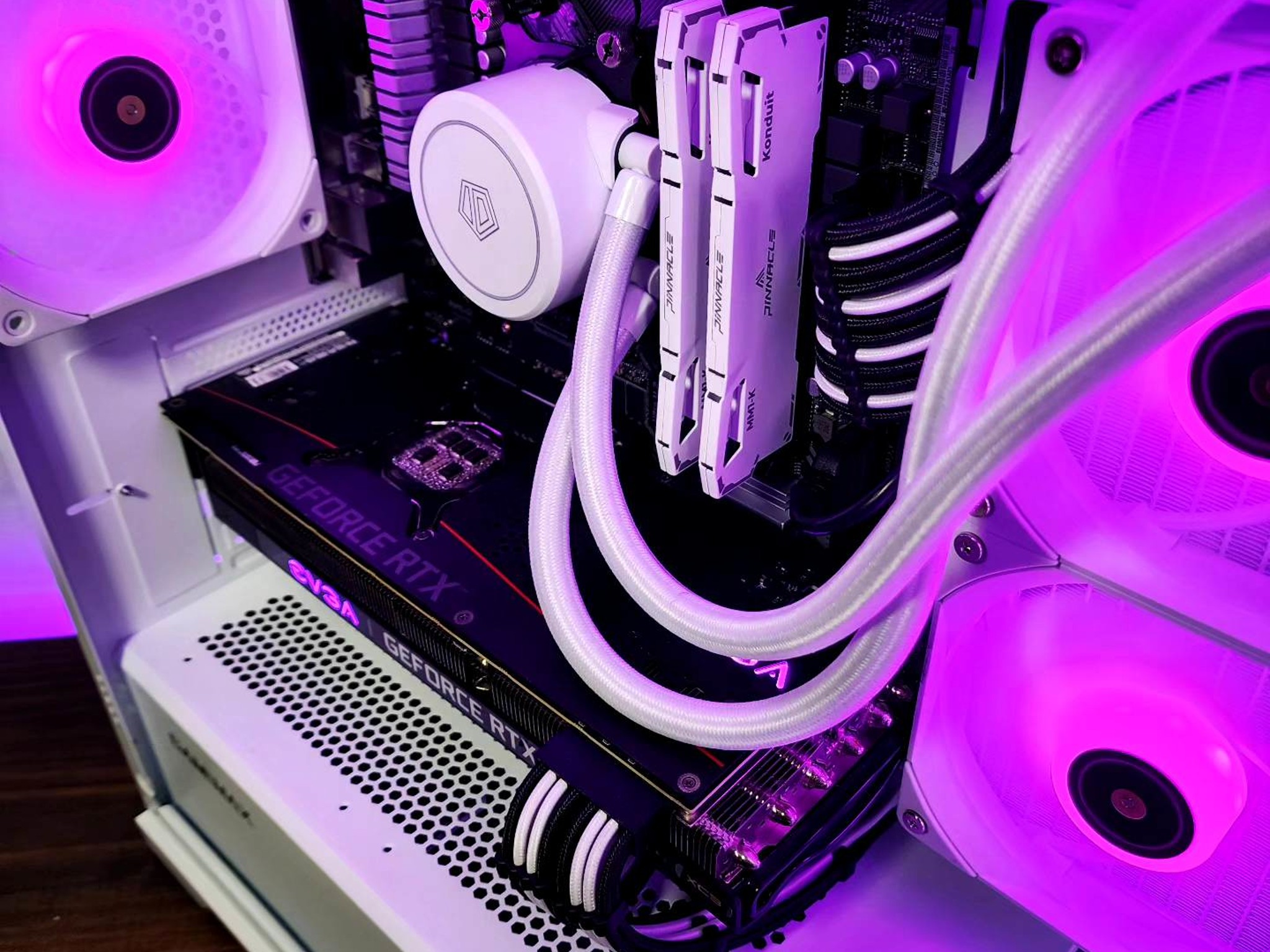 💜🤍💜 RTX 3080 // Ryzen 5 5600X // 32GB 3600MHz // 2TB NVMe