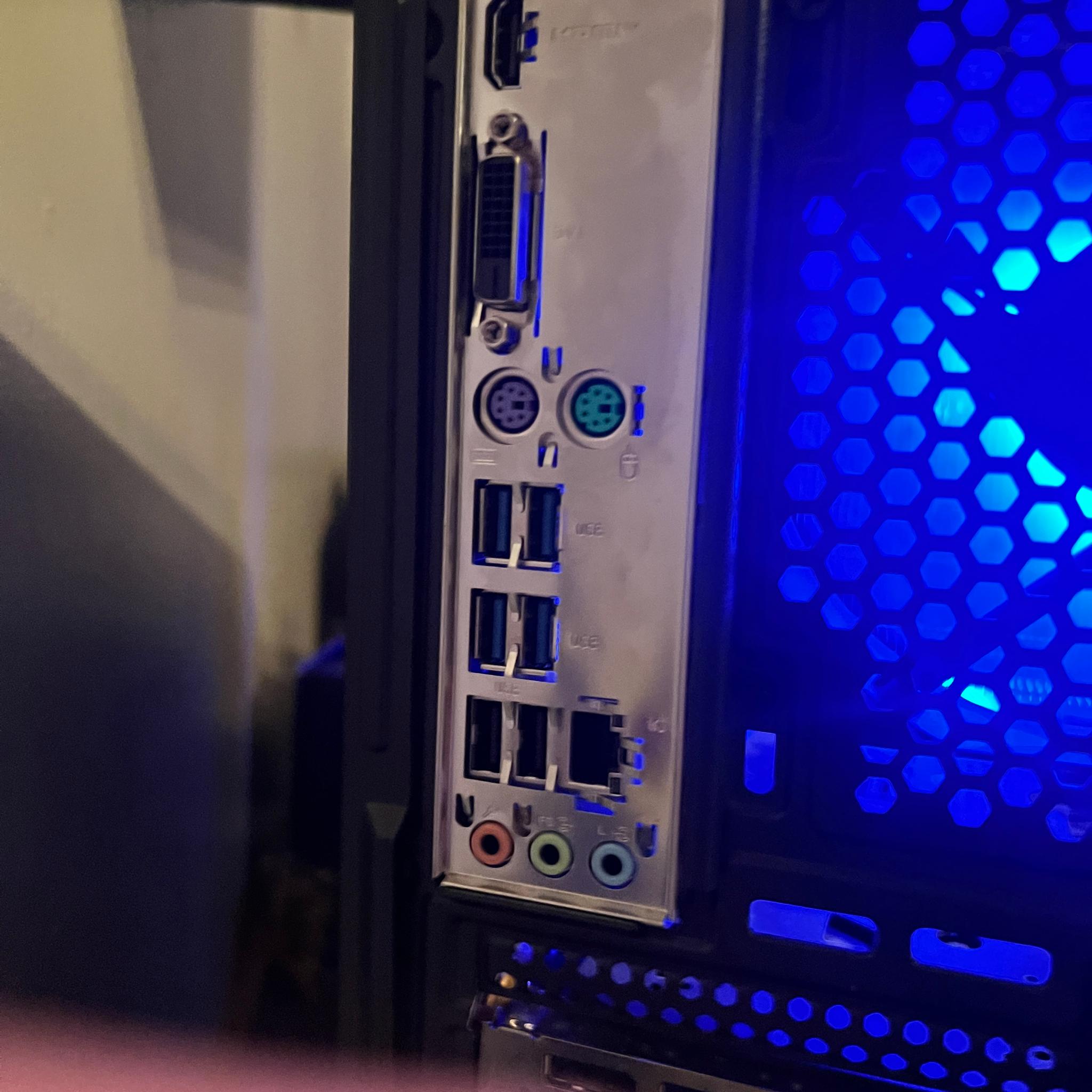 Ryzen 5 2600 rx 6650xt. Starter Gaming pc