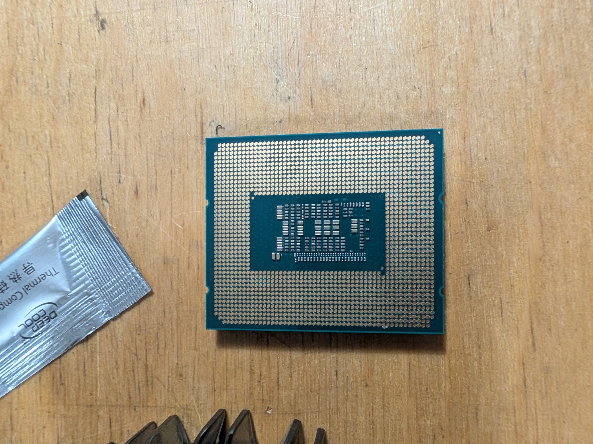 Intel Core i3-12100