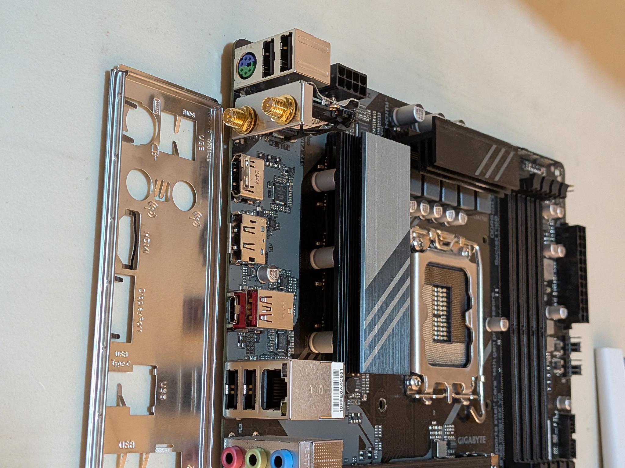 GIGABYTE B760 DS3H AX - Image 2