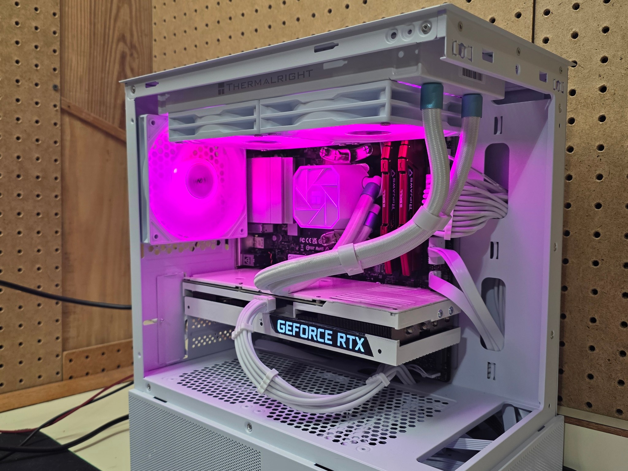 Tundra | RTX 3070 | R5 5600 | 16GB | 1TB