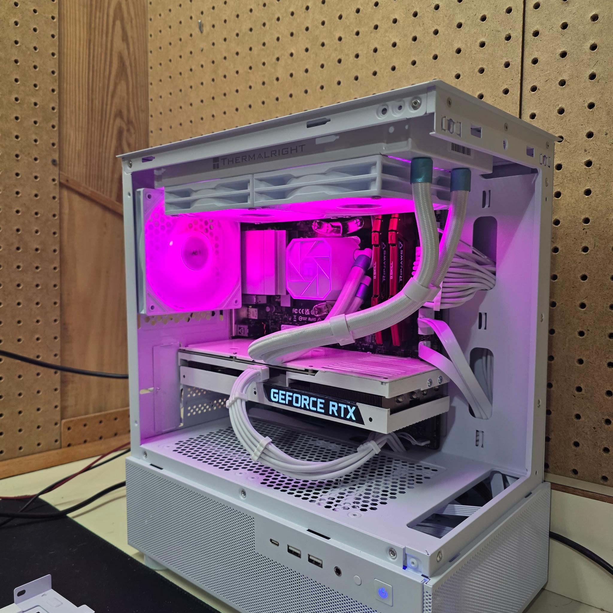Tundra | RTX 3070 | R5 5600 | 16GB | 1TB