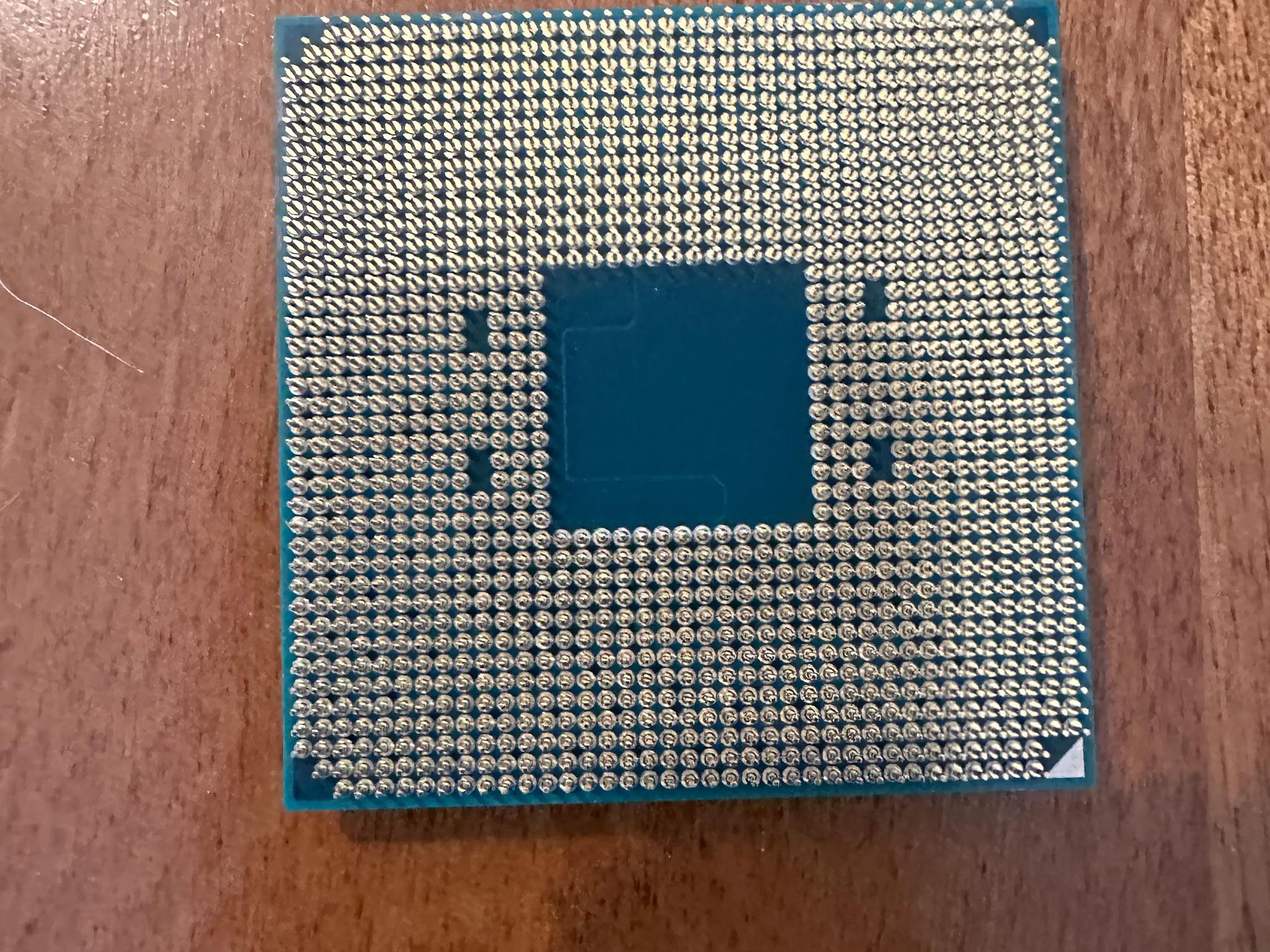 Ryzen 3 2200G