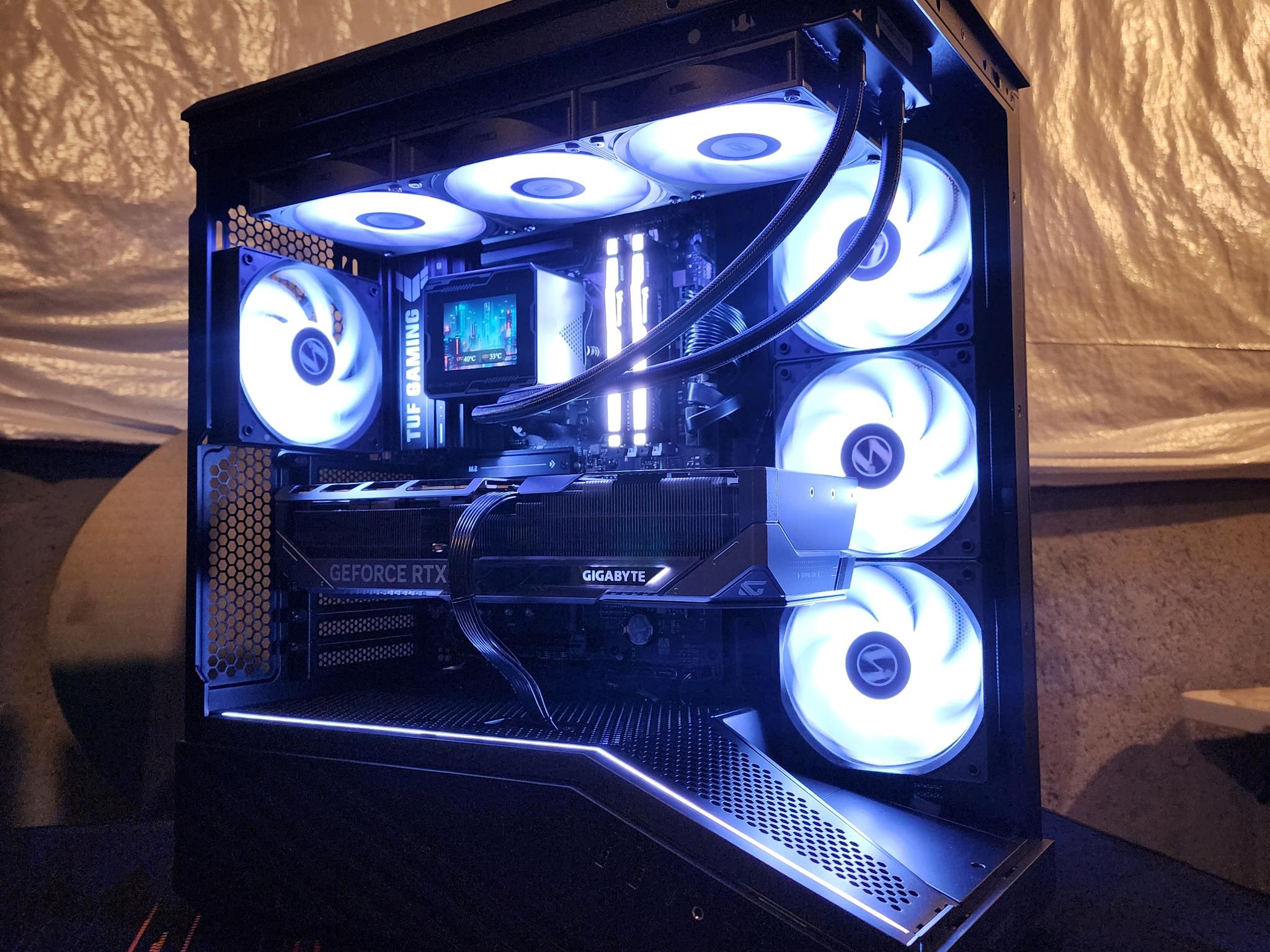RTX 5080 / Ryzen 7 9800X3D / 32GB DDR5 RAM / 2TB NVMe