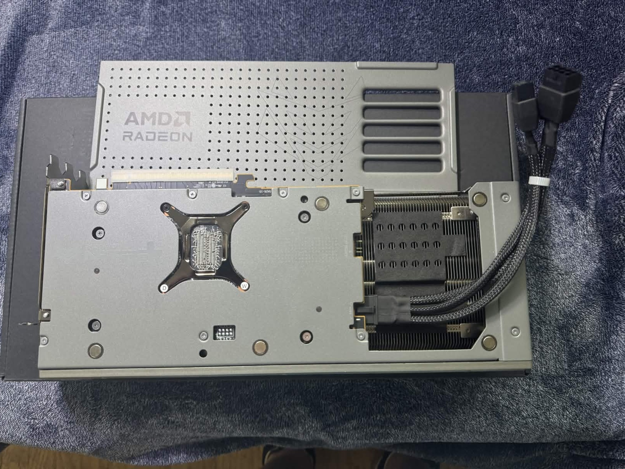 Sapphire NITRO+ RX 9070 XT