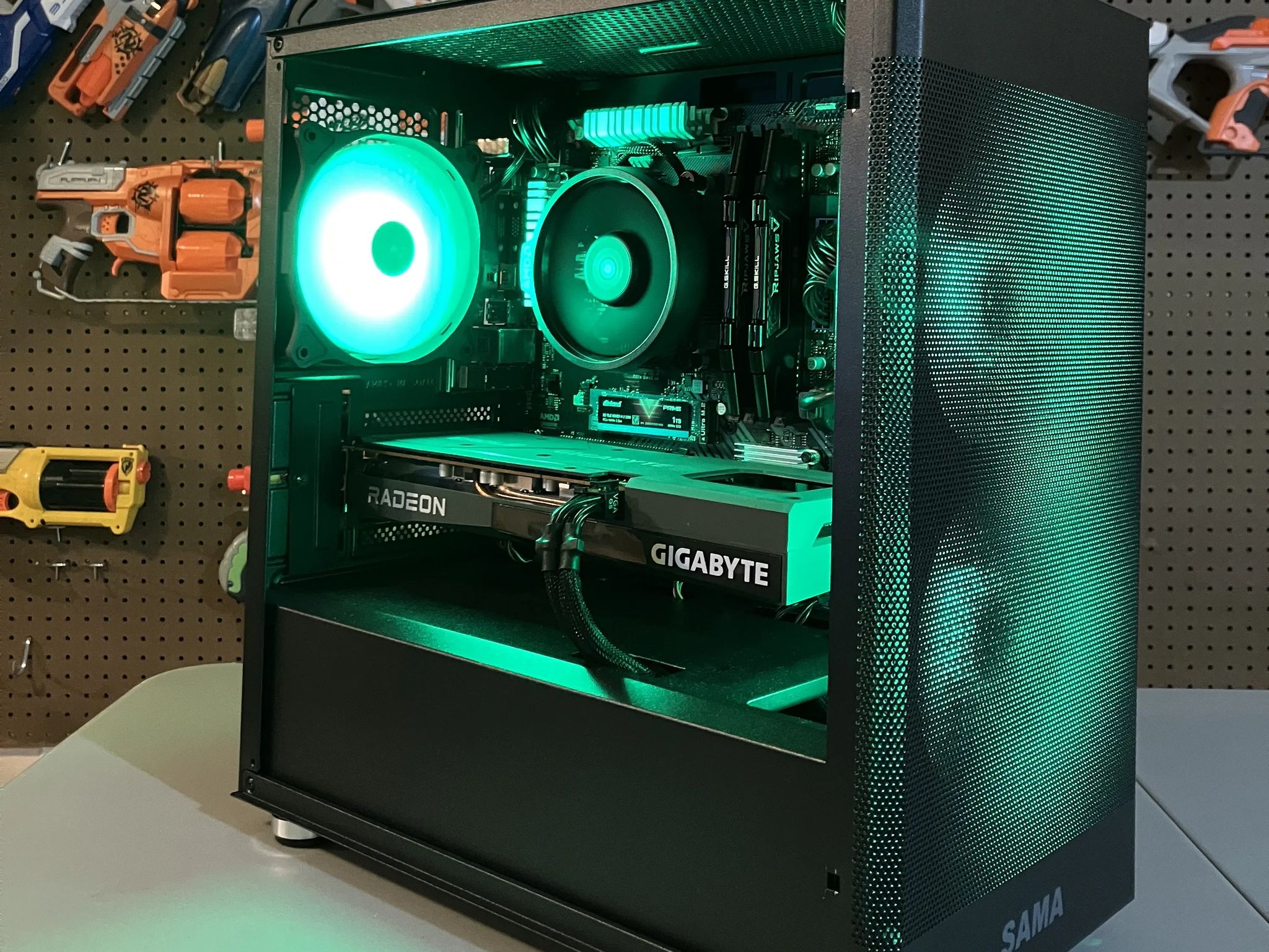 Ryzen 5 3600 and RX 6600xt Gaming PC