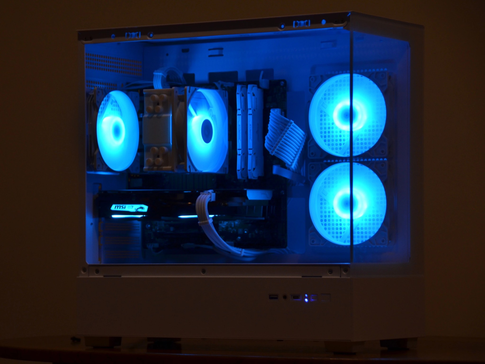 SNOWSTORM | RYZEN 5 3600 + GTX 1660 | WIFI + BT | FISH TANK