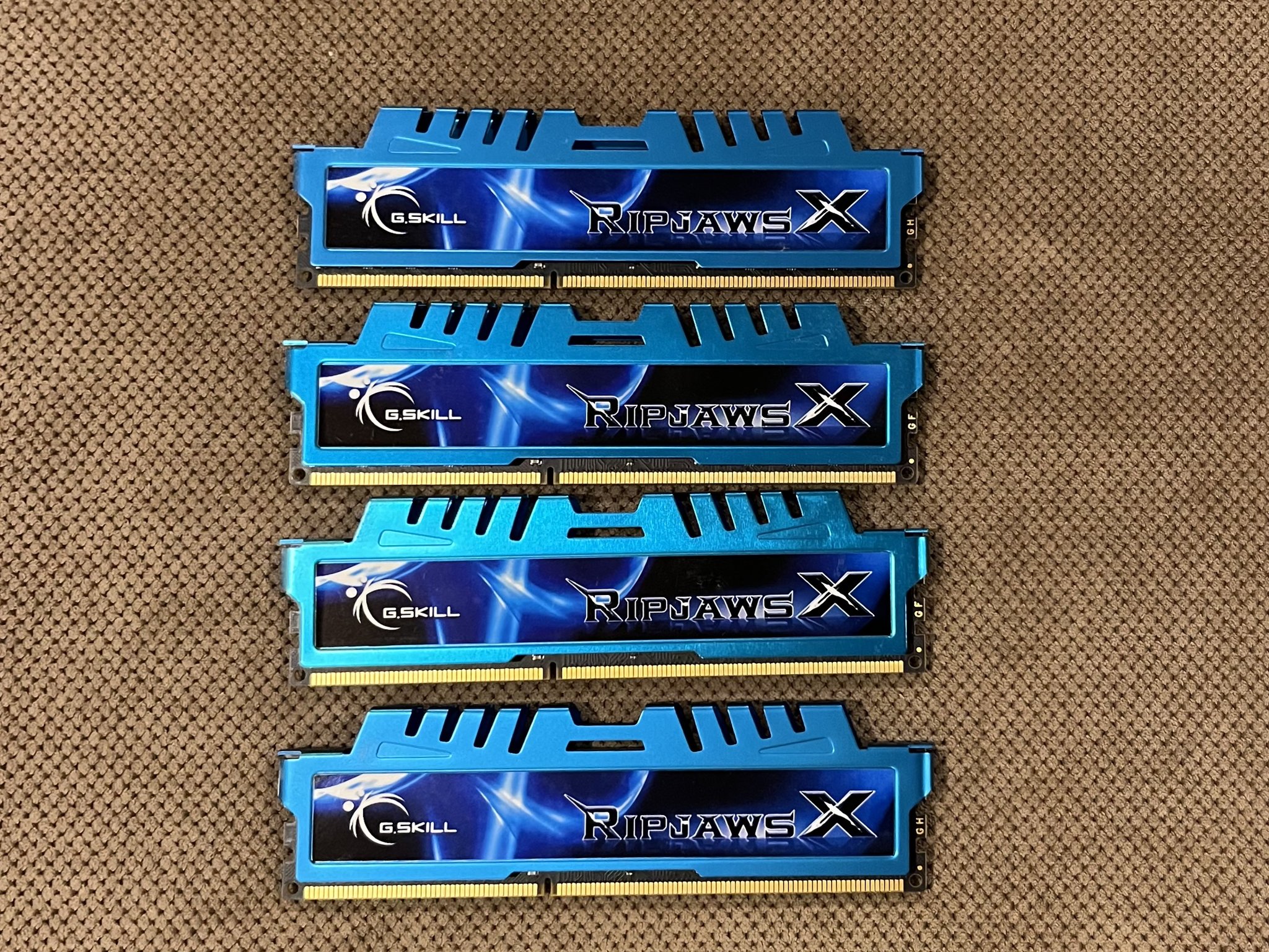 4x 8GB G.Skill Ripjaws X DDR3-1866 RAM